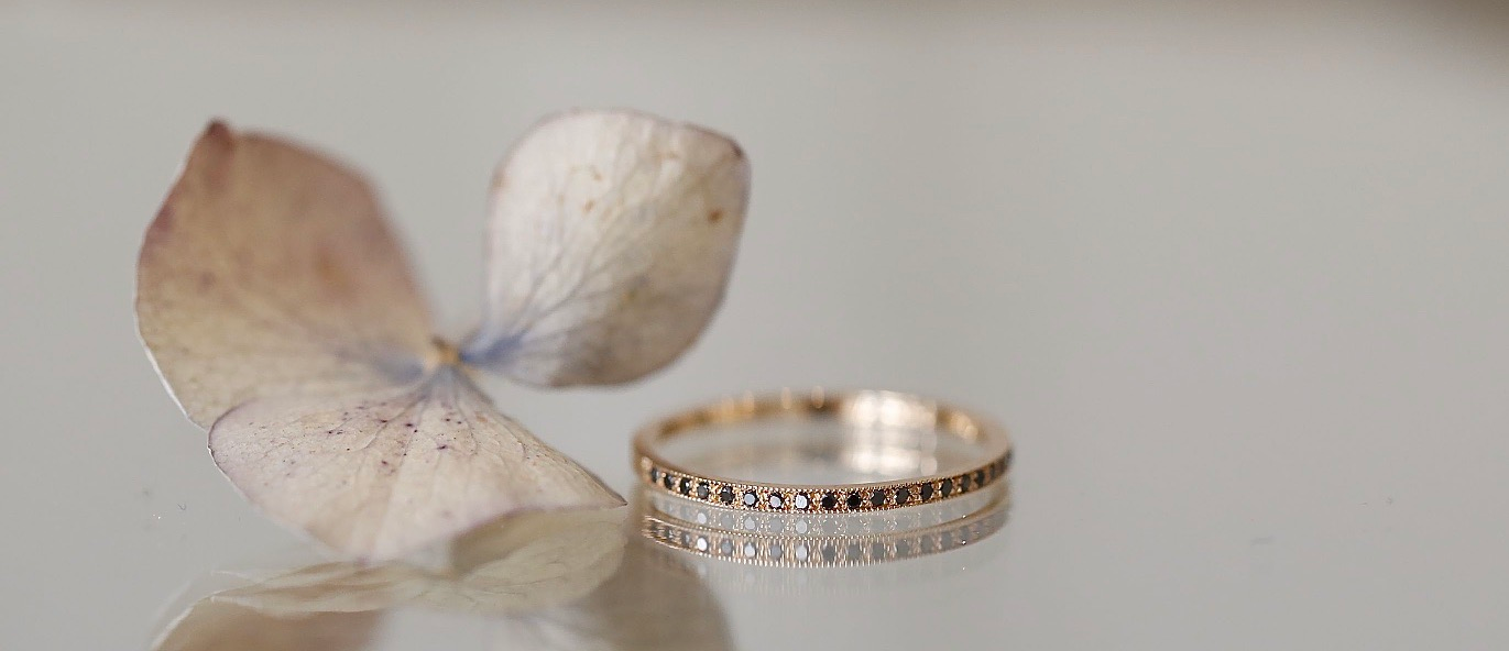 Wedding bands black diamonds woman