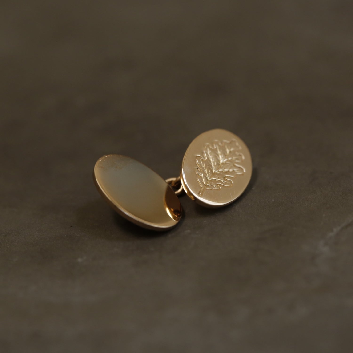 Oak Leaf oval cufflink