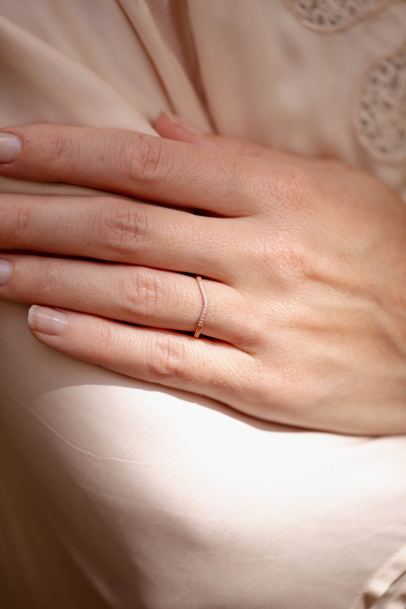 wedding band Wave triple Milgrain Diamonds