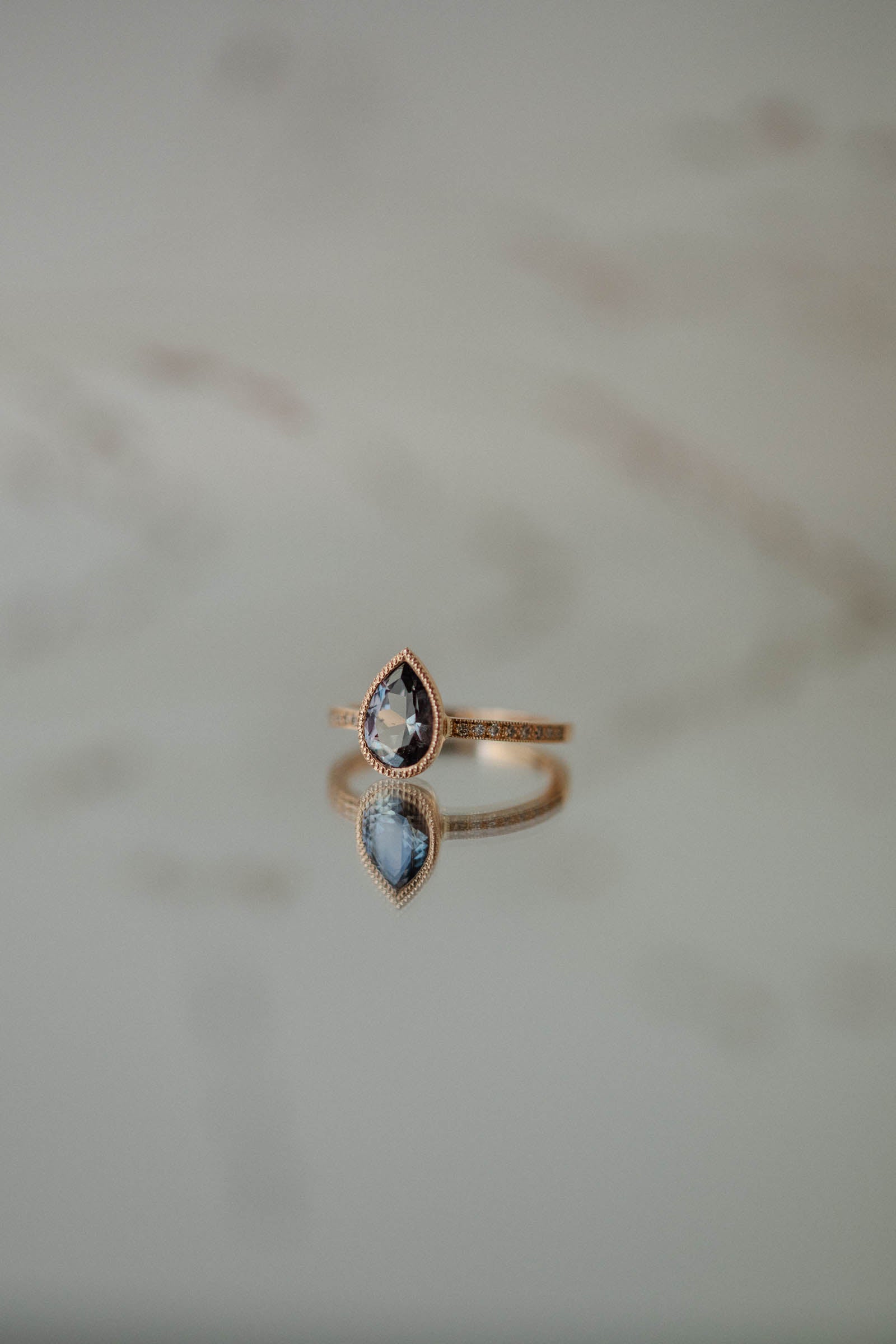 Designer engagement ring Unique piece Juliette sapphire Umba mauve pear Myrtille Beck Paris