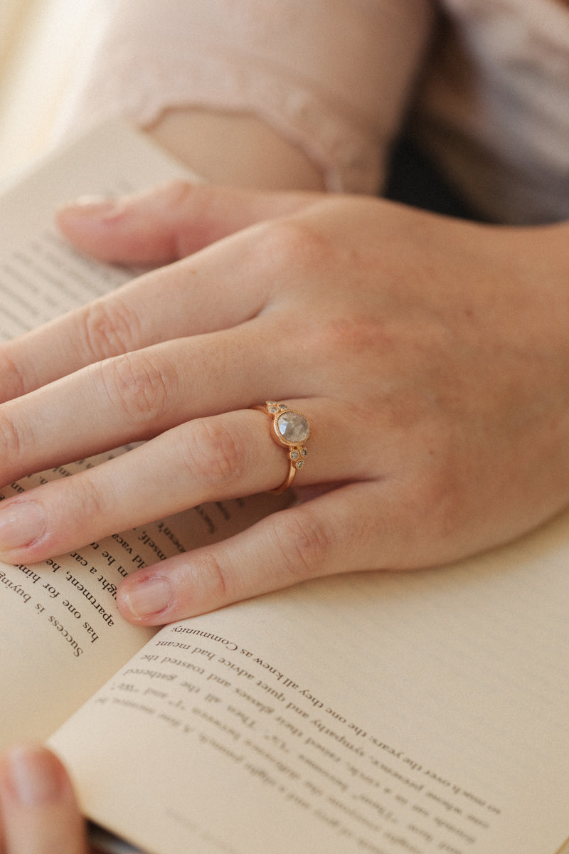 Flora diamond Oval Rosecut Ring
