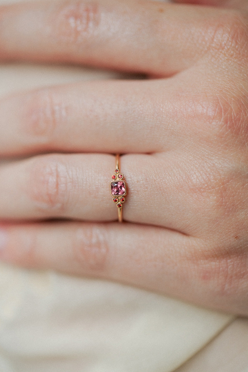Mini Flora Ring with Orange-Pink Umba Sapphire, Square Cut