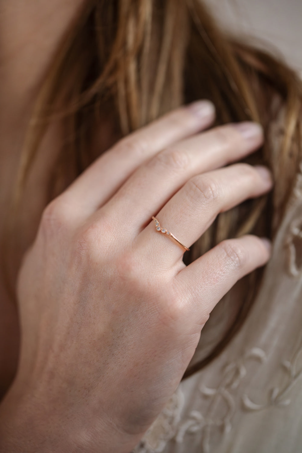 Petit Amour Céleste wedding band