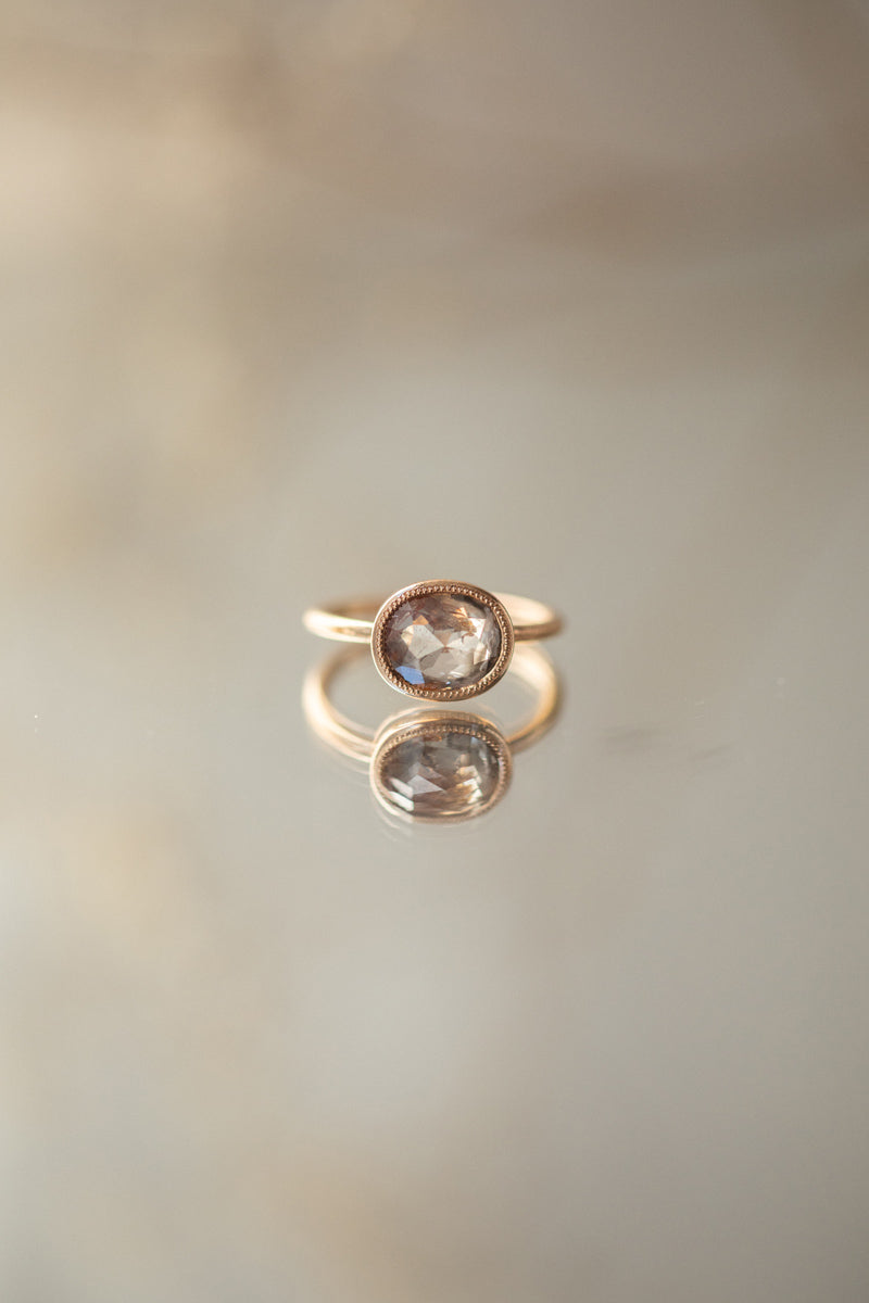 Designer engagement ring: One-of-a-kind piece in gold with diamond by Myrtille Beck