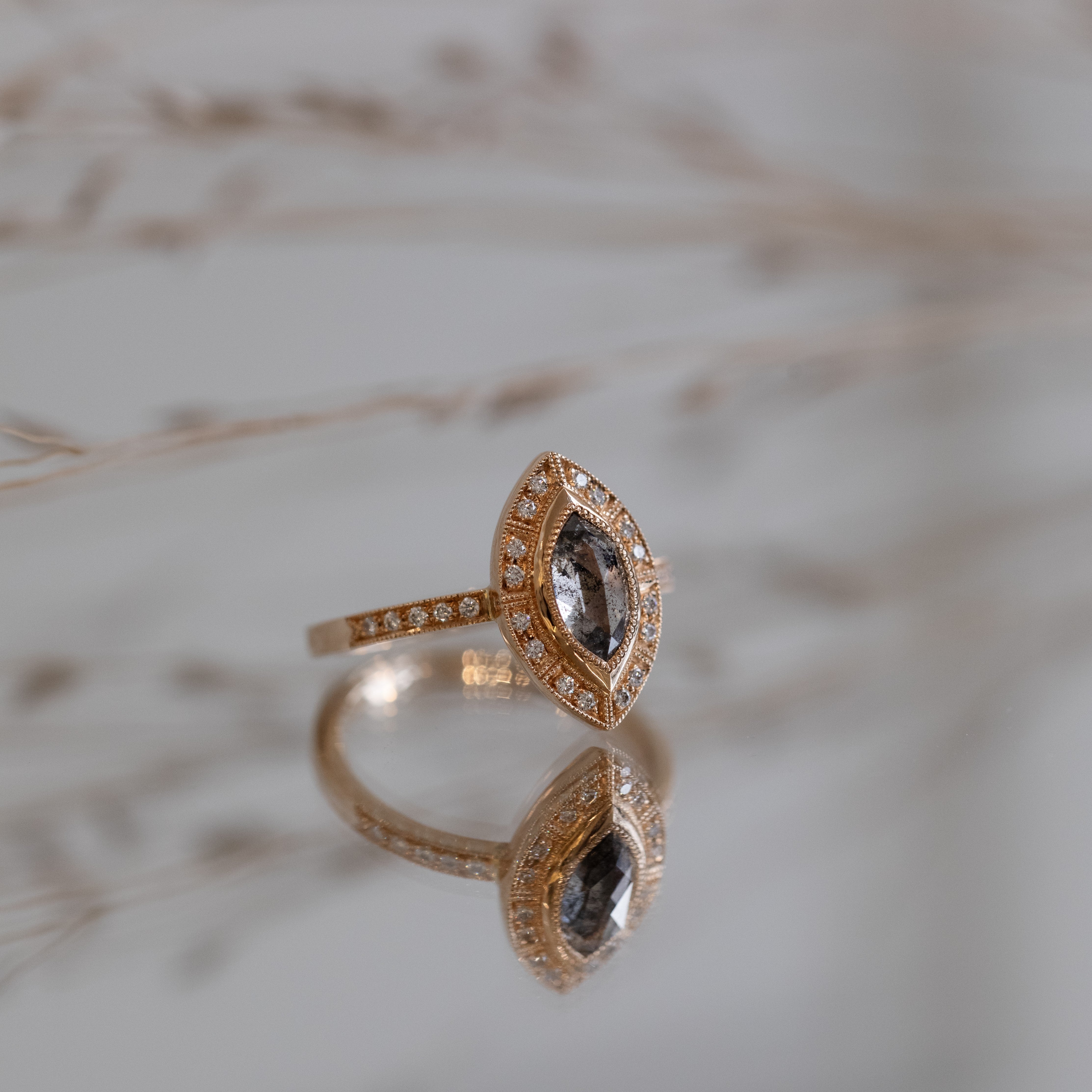 Pièce Unique Aphrodite Navette diamond Salt & Pepper