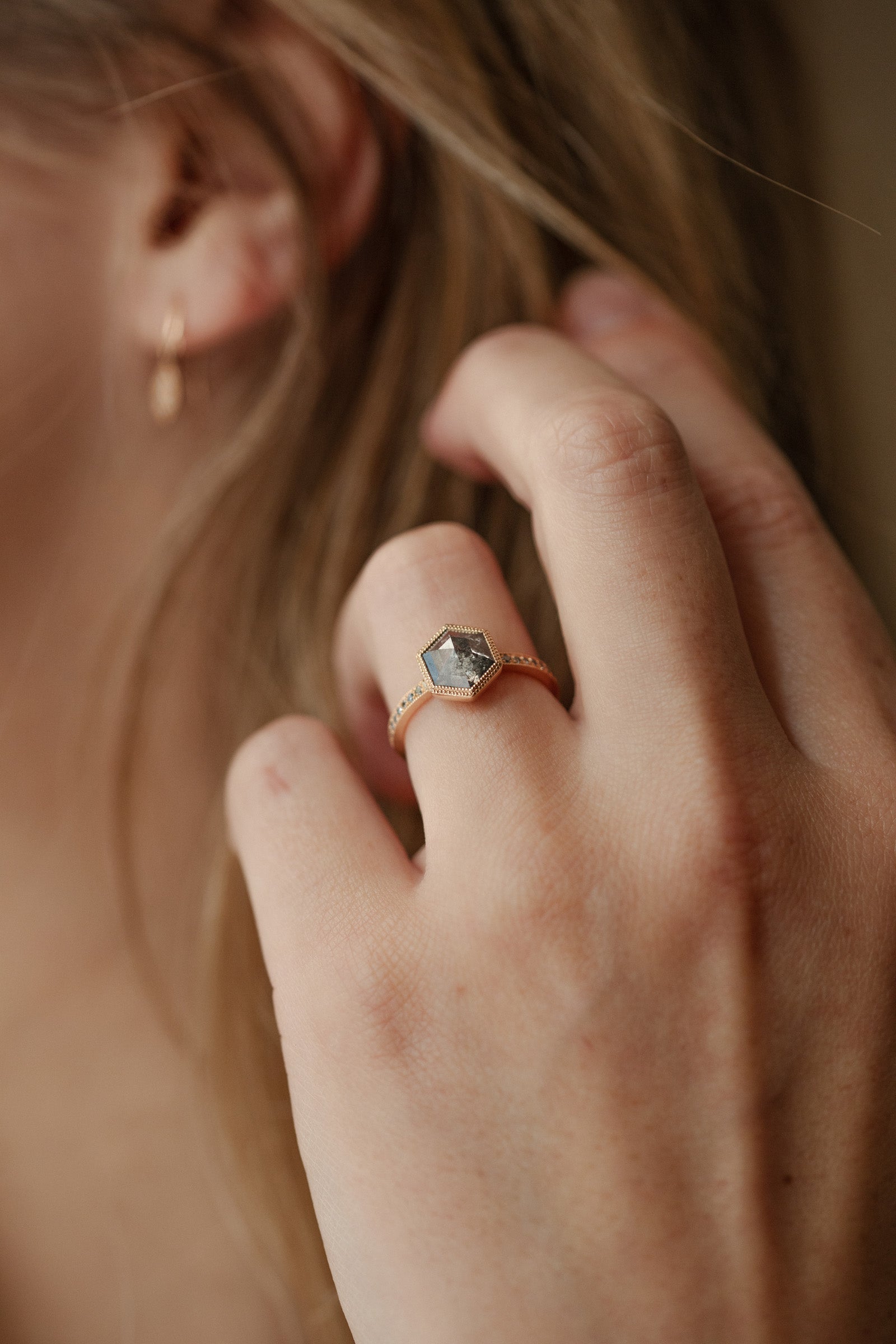 Designer engagement ring Unique piece in gold and natural salt and pepper diamond Myrtille Beck Paris