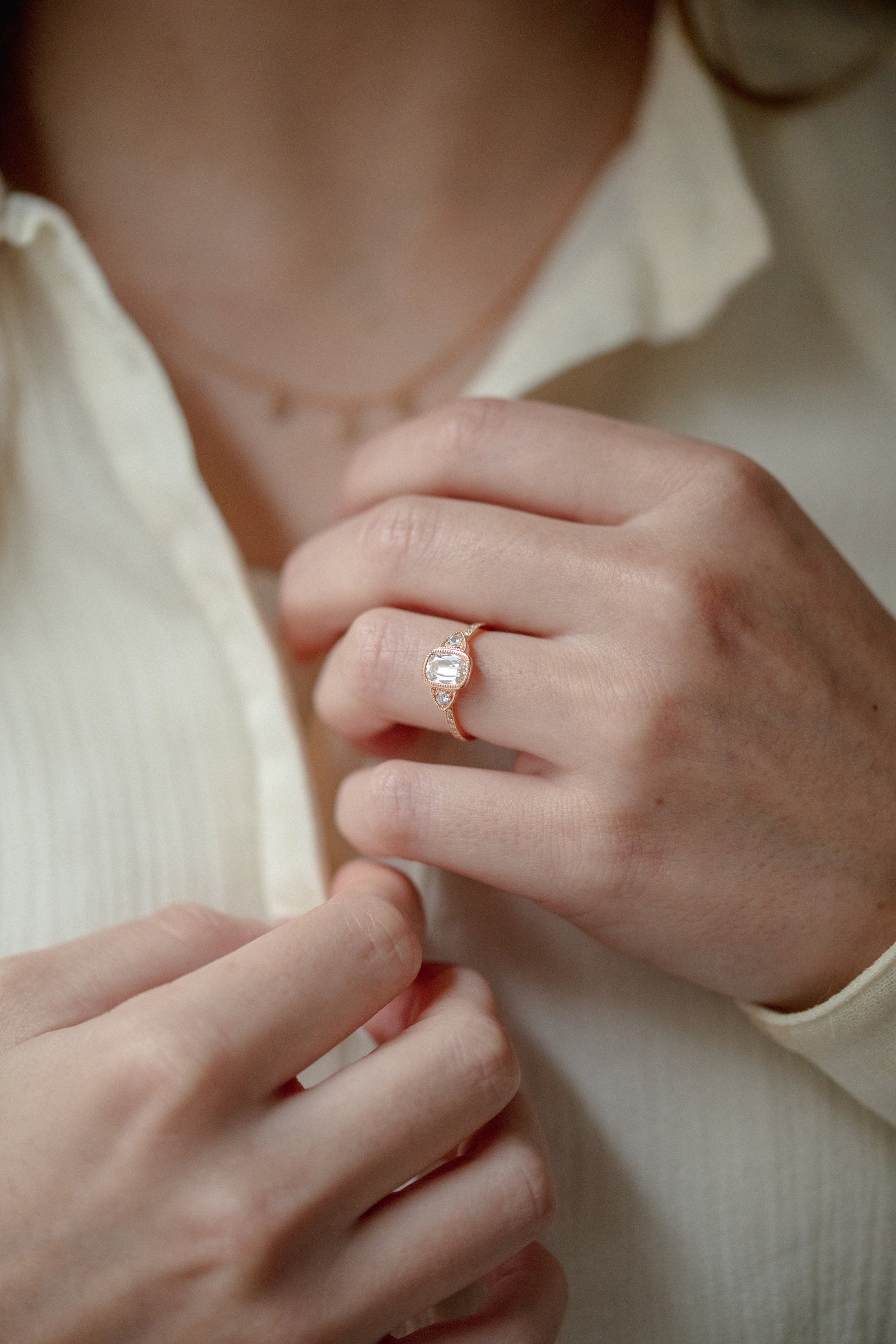 Unique Piece Béatrice diamond Oval Cushion Cut