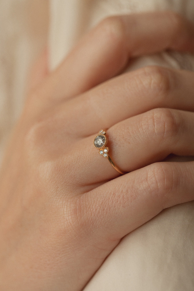 Ring Flora L diamond Salt & Pepper