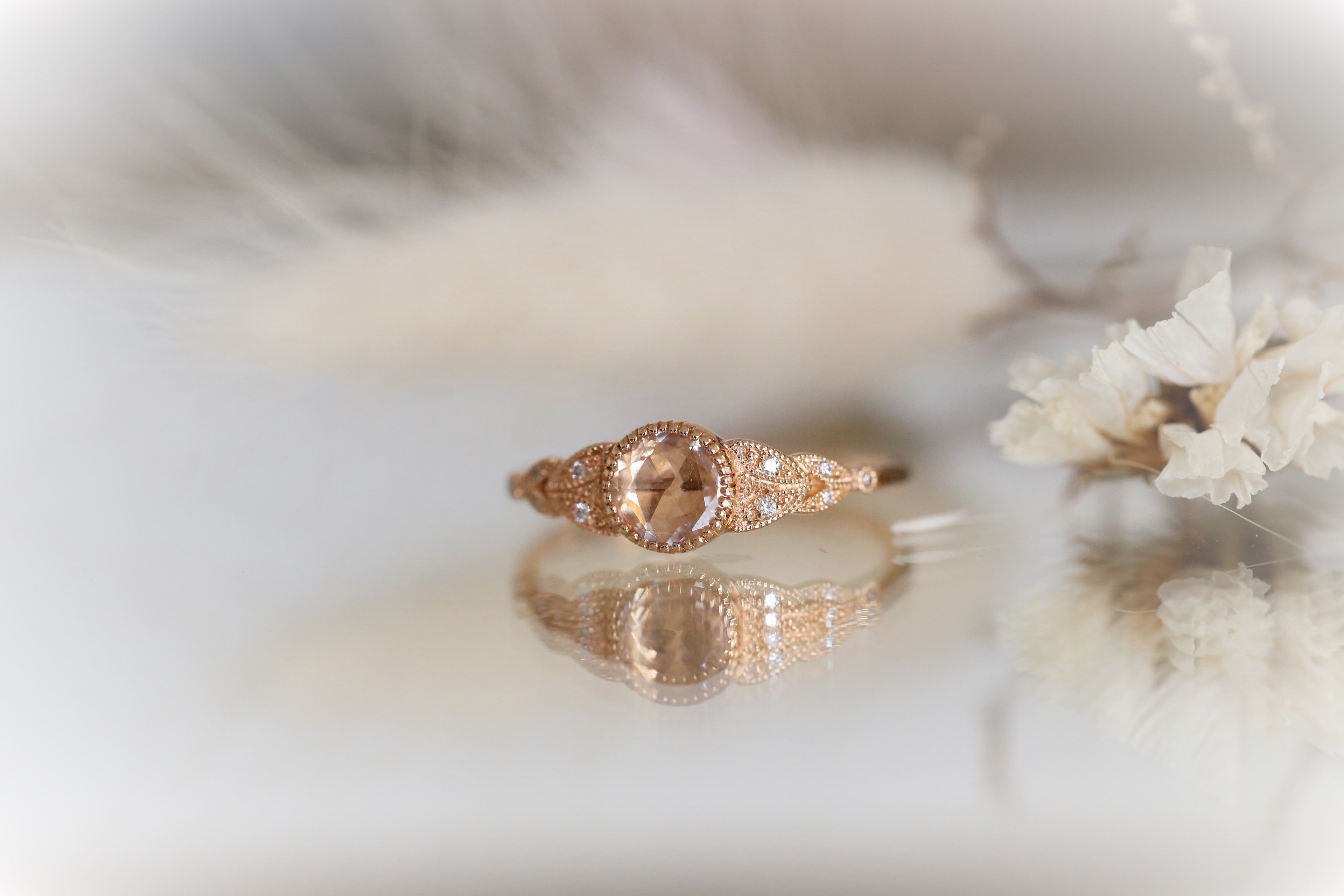 Ring Feuillage XL White Sapphire