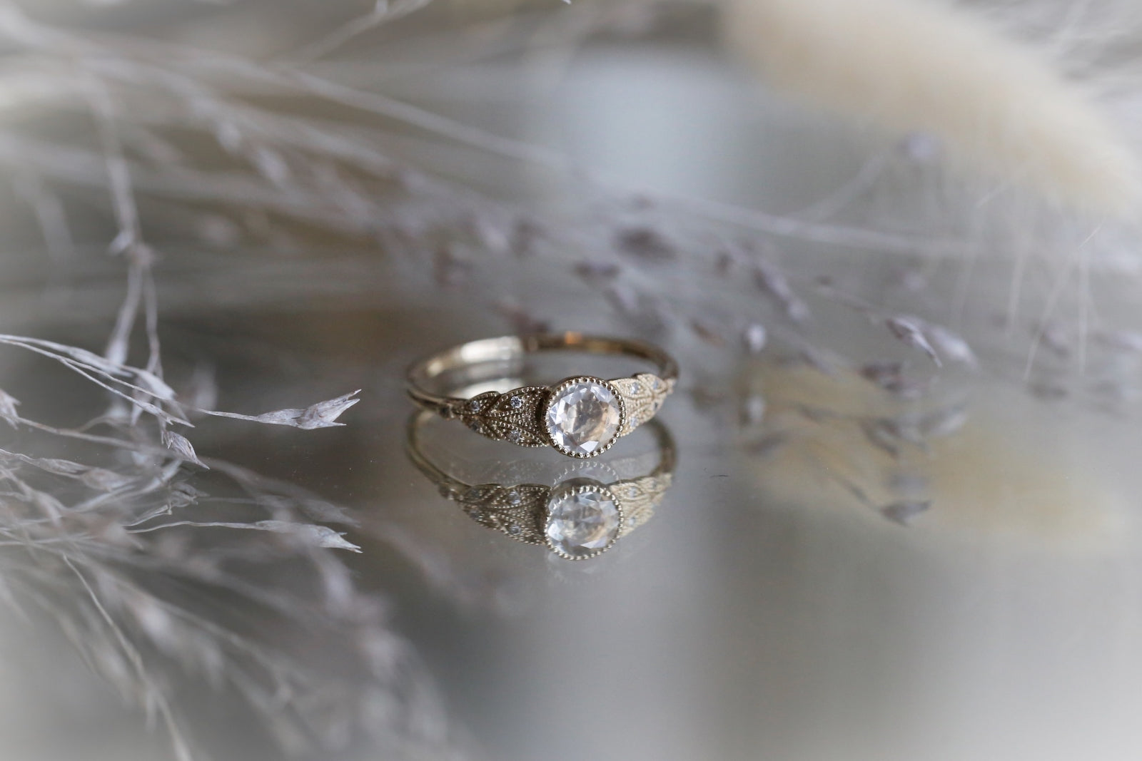 Ring Feuillage L White Sapphire