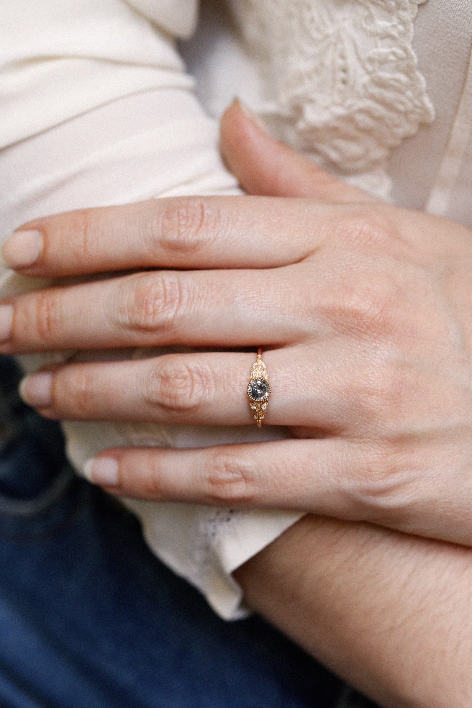 Ring Feuillage L diamond Salt & Pepper
