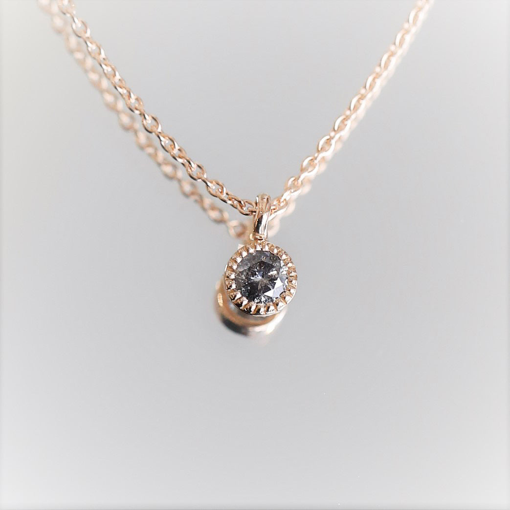 Love M Necklace diamond Salt & Pepper