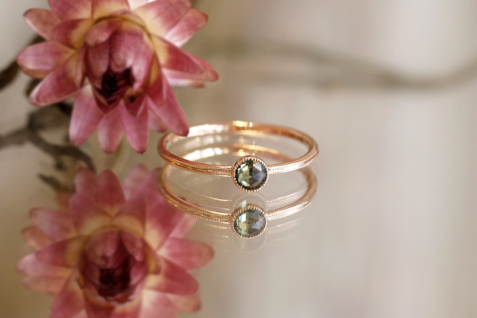 Solitaire Double Milgrain M Green Sapphire