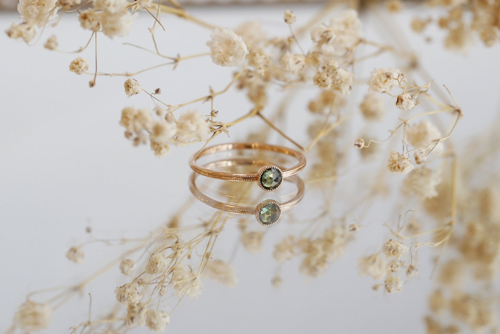 Solitaire Double Milgrain M Green Sapphire