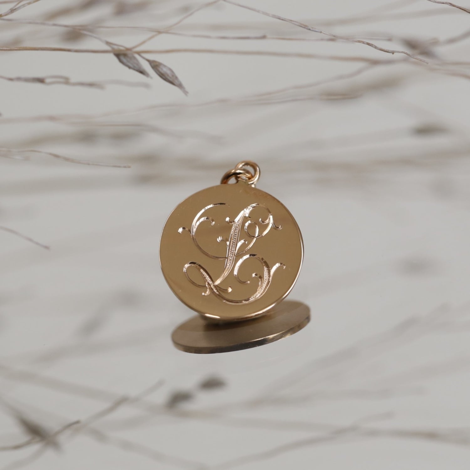 Initial medal 1.4 cm