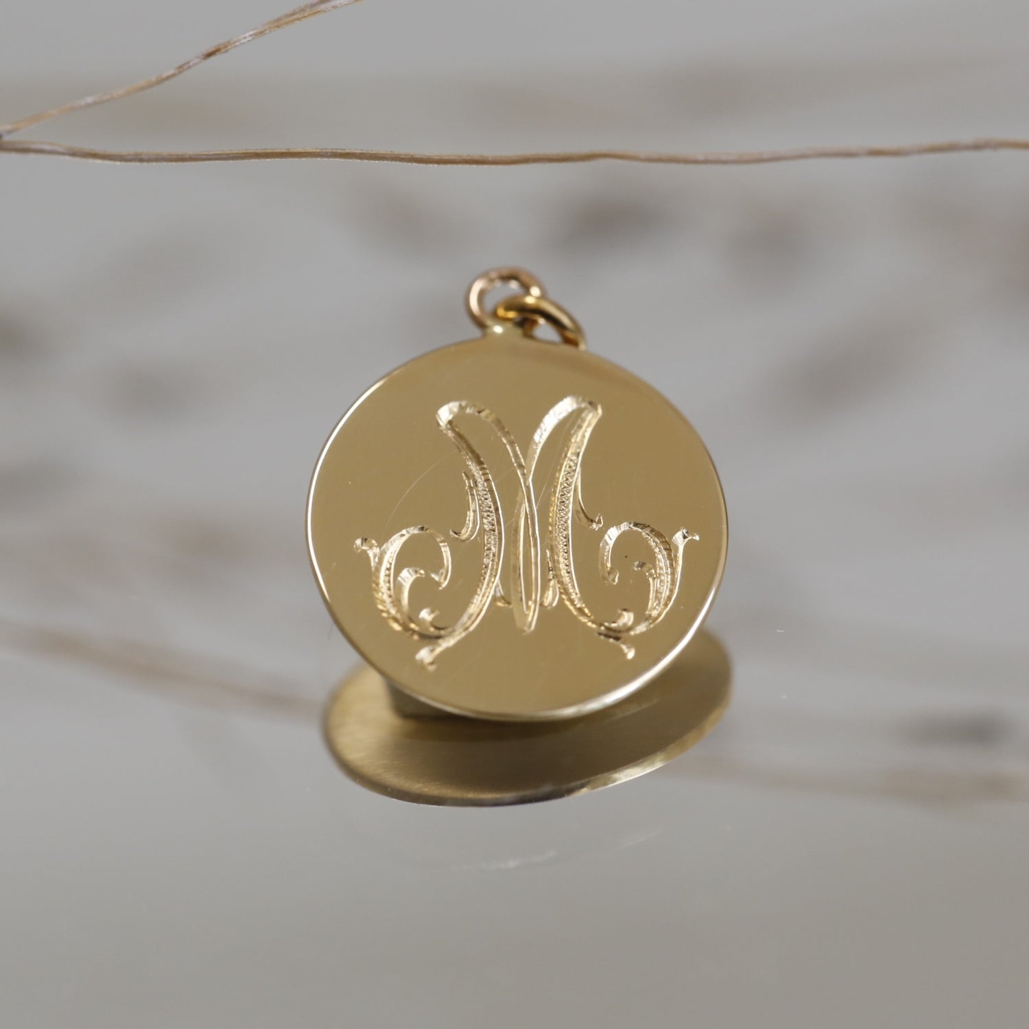 Initial medal 1.4 cm