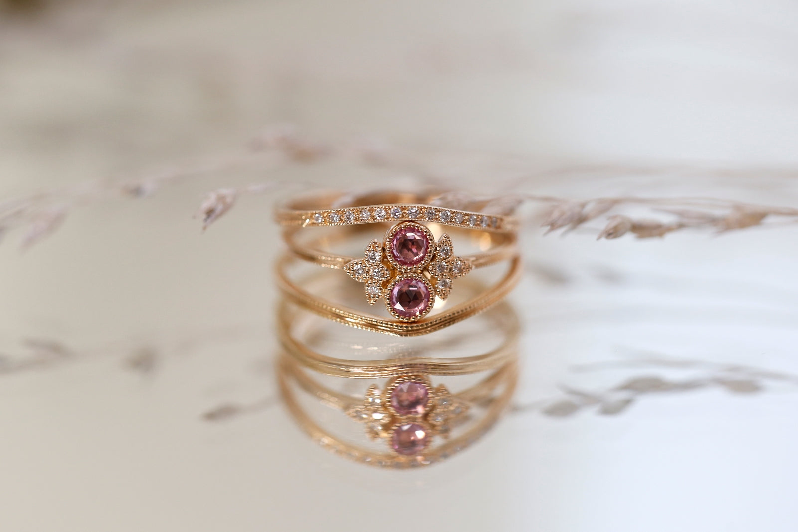 Ring Apis Florea S Pink sapphires