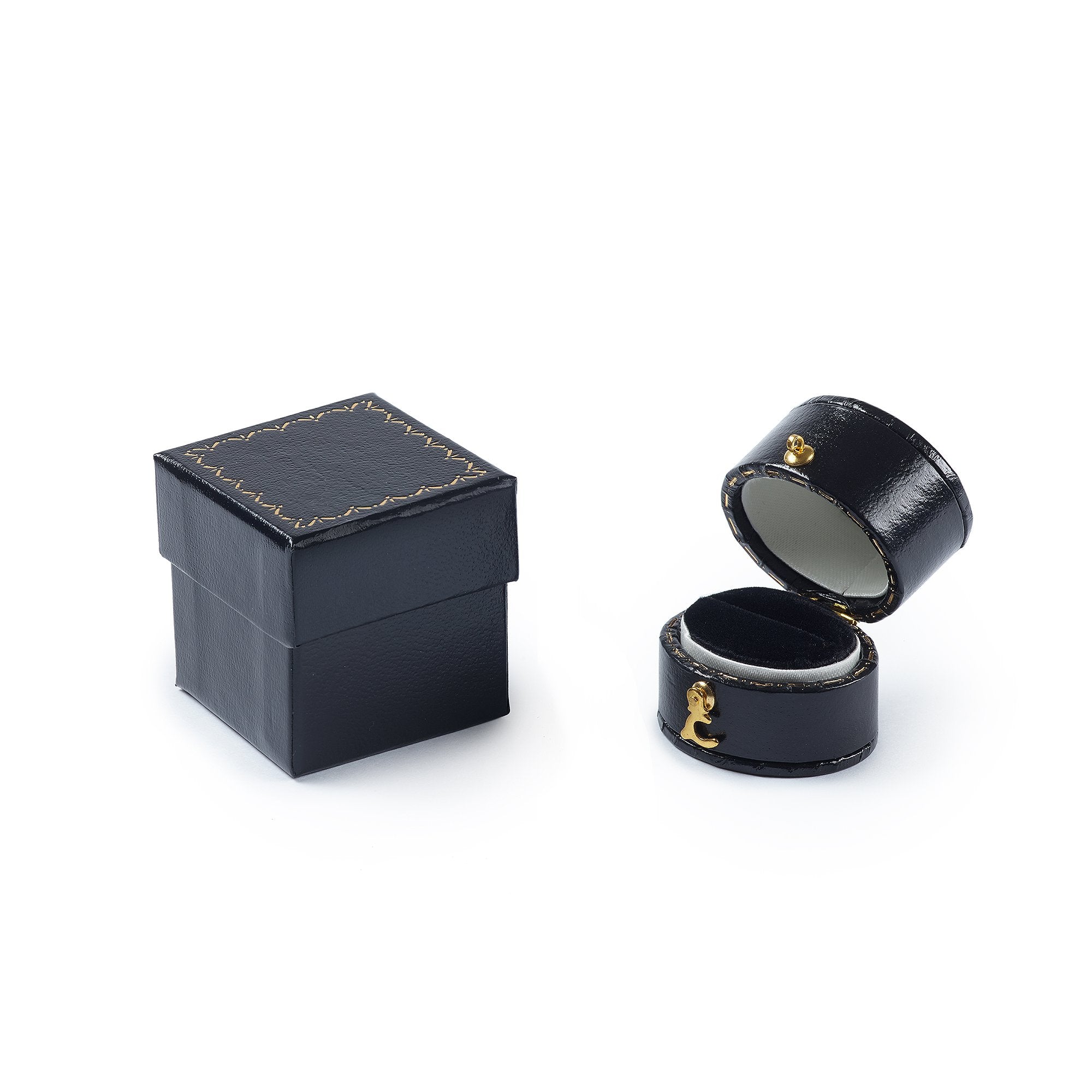 Antique case, black velvet, Myrtille Beck