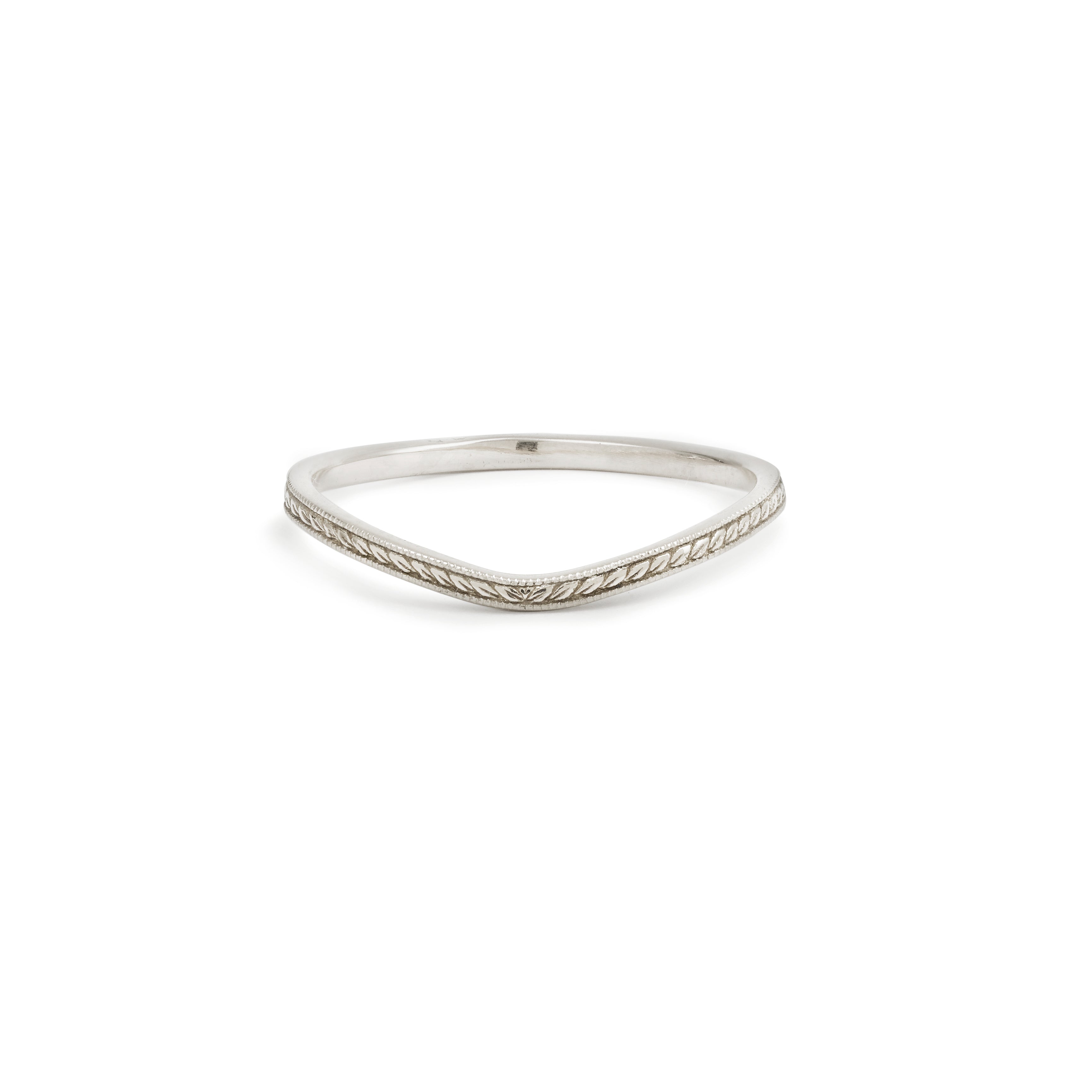 Wave Feuillage wedding band