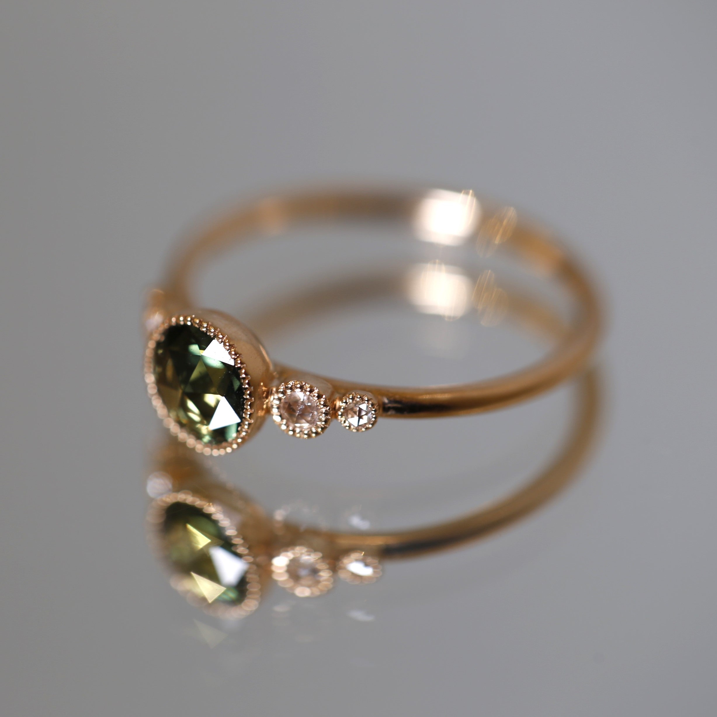 Bague Coco Saphir vert et Diamants blancs