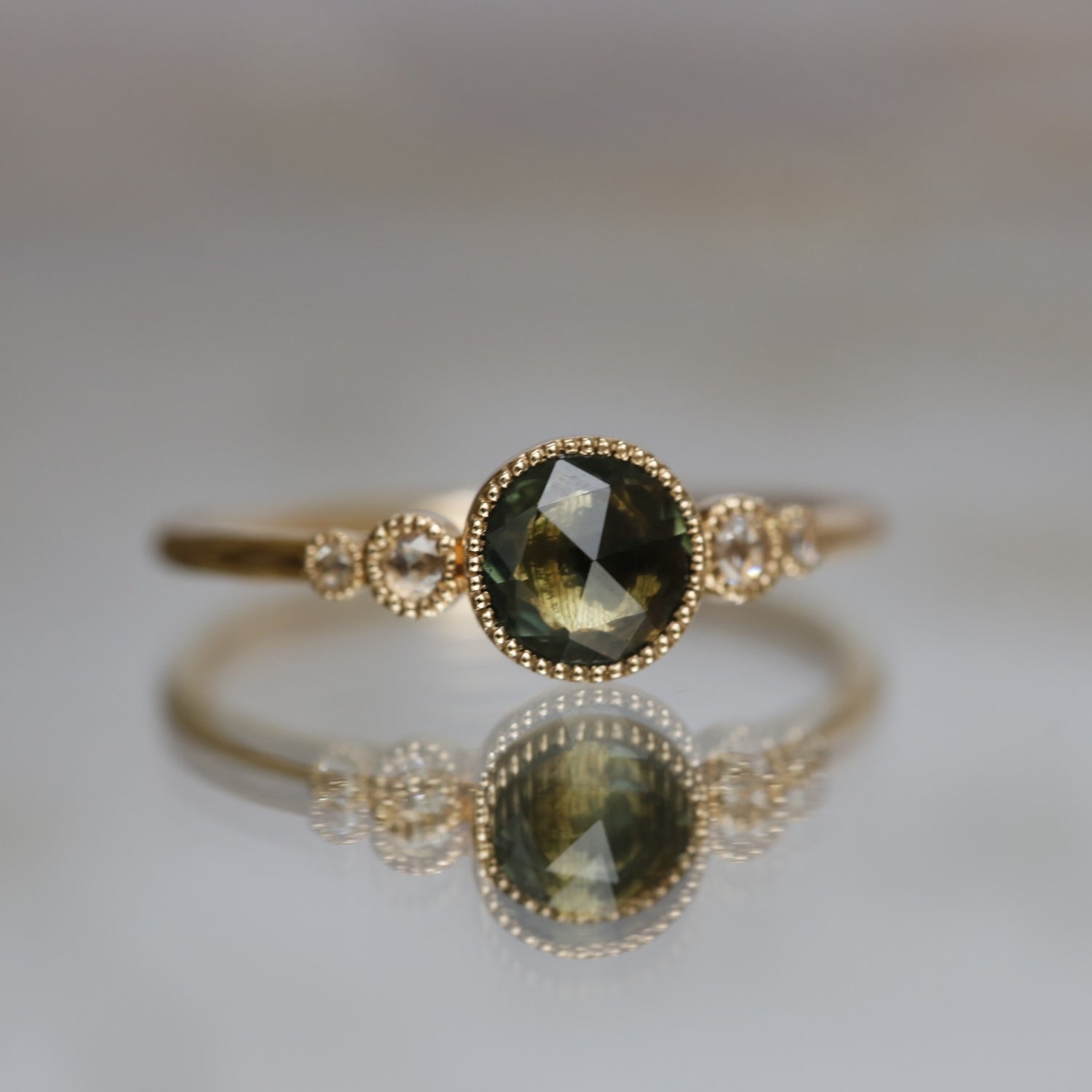 Bague Coco Saphir vert et Diamants blancs