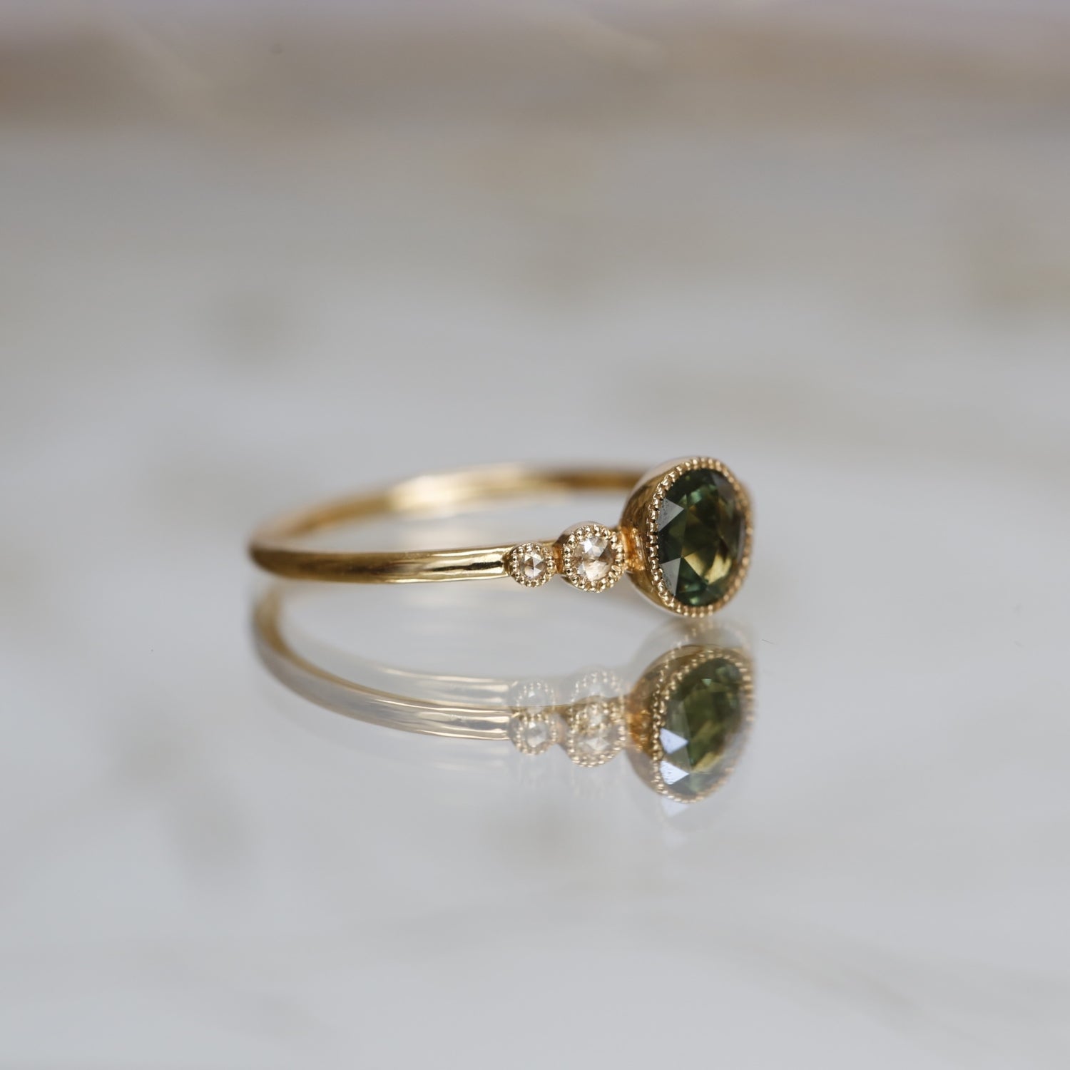 Bague Coco Saphir vert et Diamants blancs