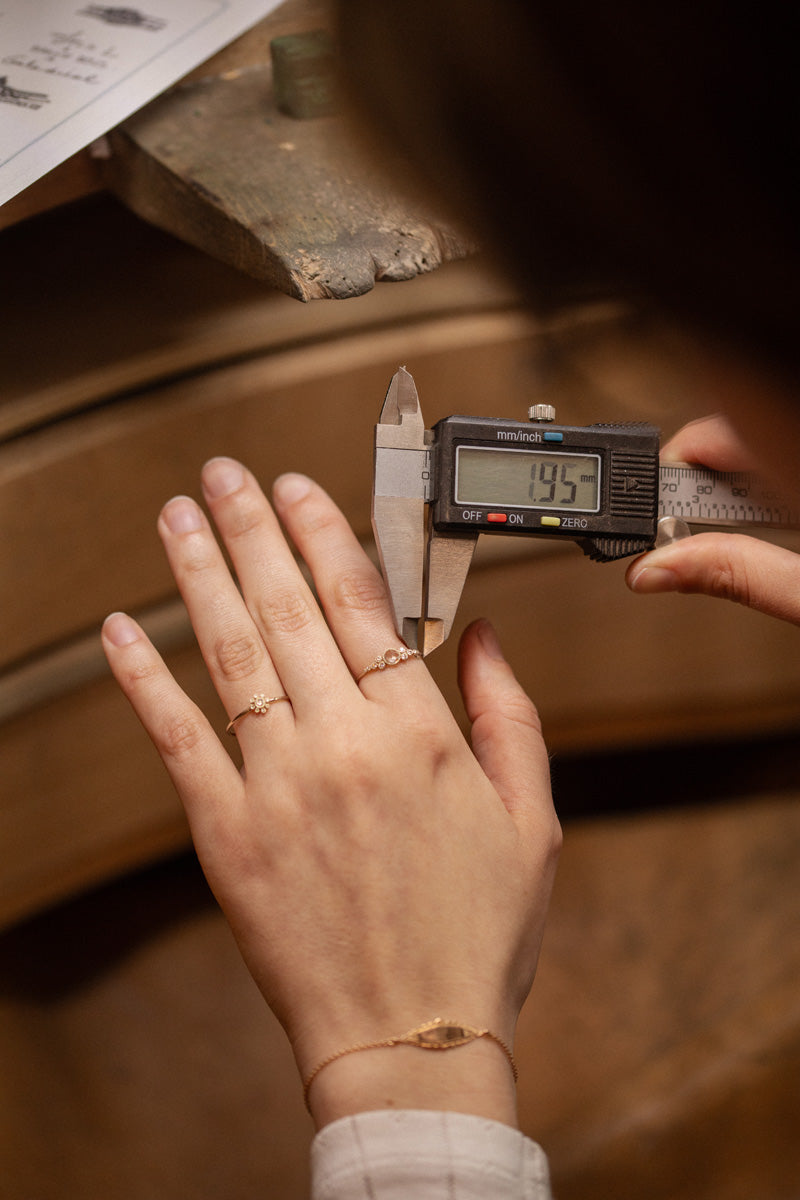 Bague Iris M Saphir Blanc Rosecut - Archives