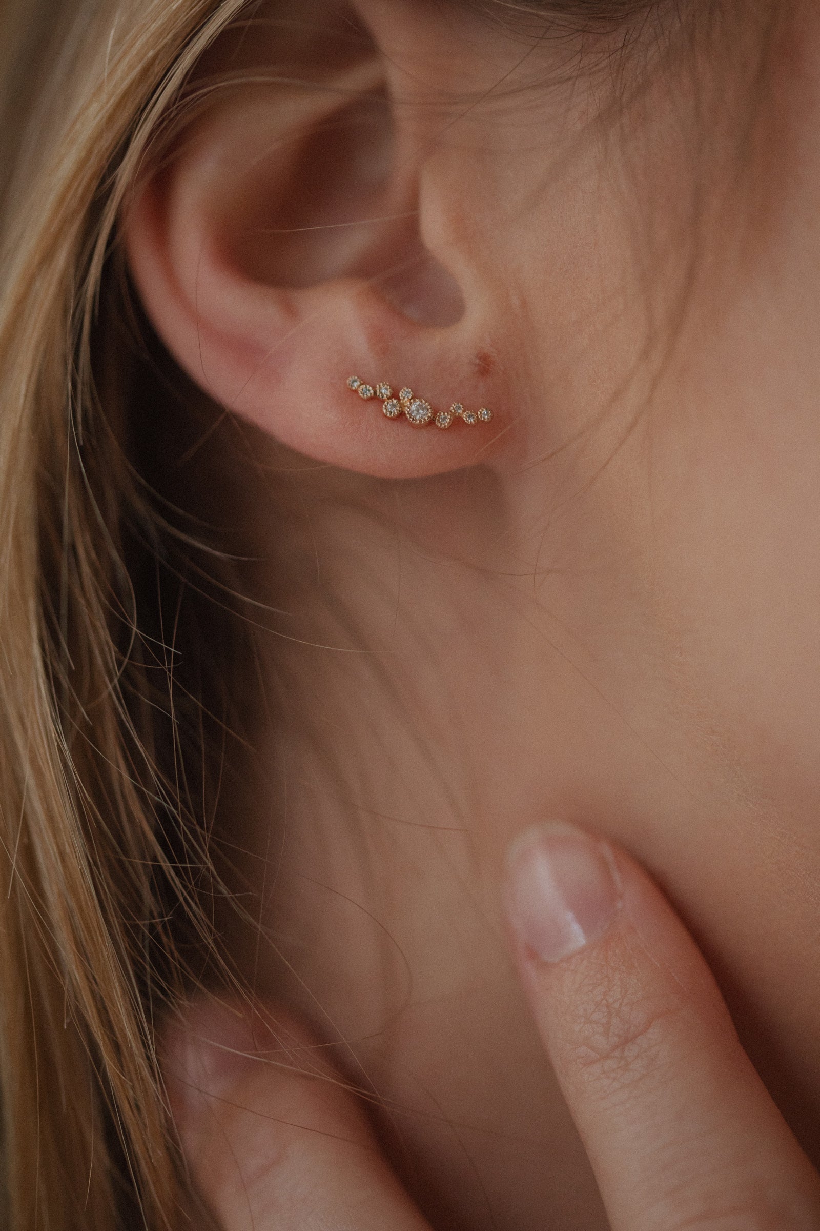 Boucle d'oreille Nébula Diamants Courbée