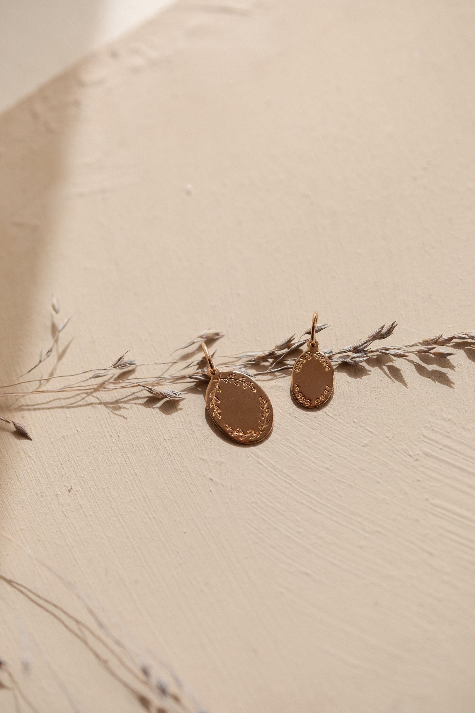 Médaille Ovale Feuillage L