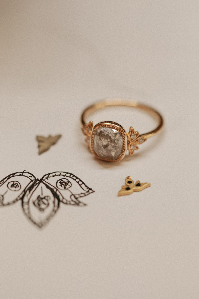 Bague de fiançailles de créateur Pièce unique en or et diamant icy rosecut Myrtille Beck Paris