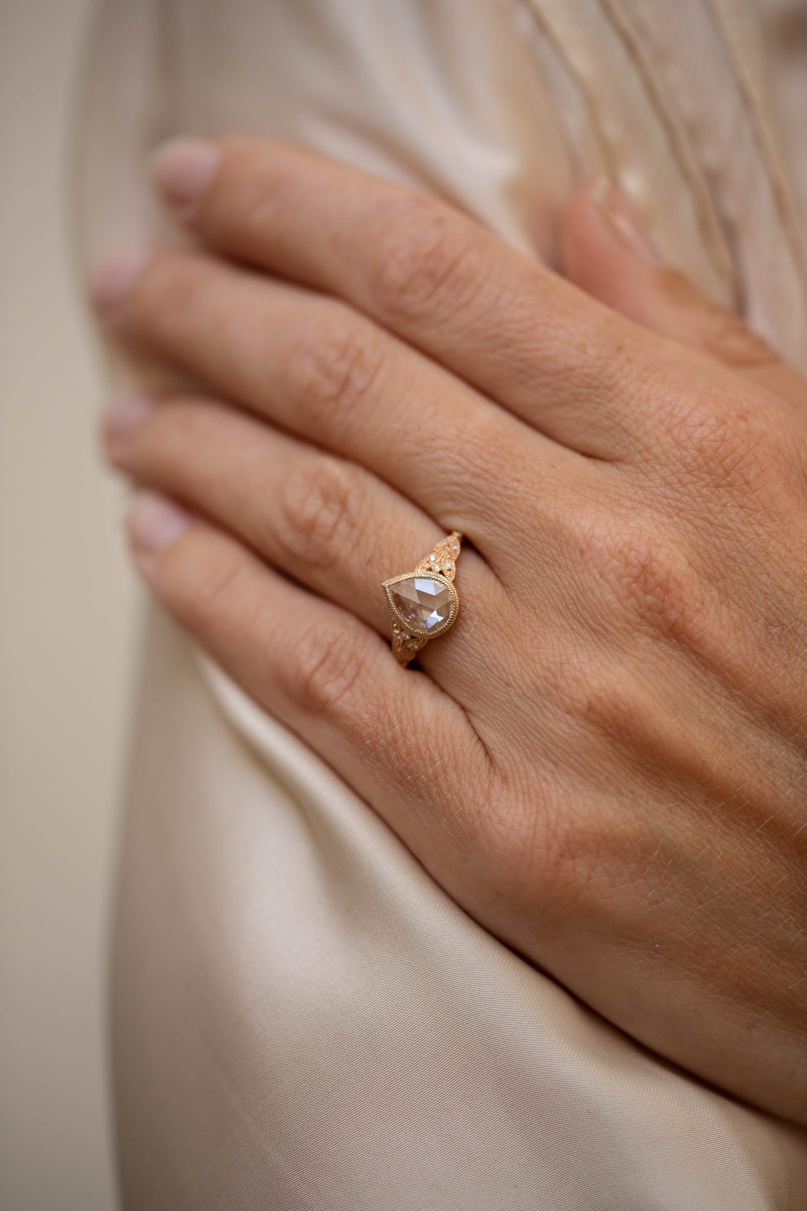 Pièce Unique Feuillage Diamant poire