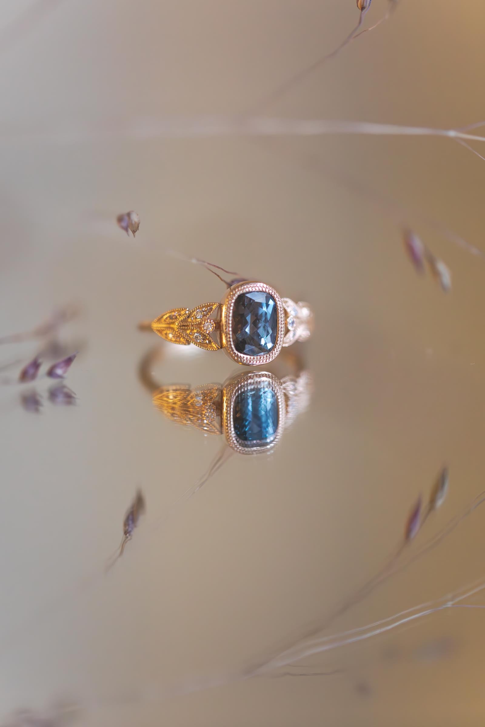 Pièce Unique Feuillage Saphir Umba Bleu-Vert Coussin