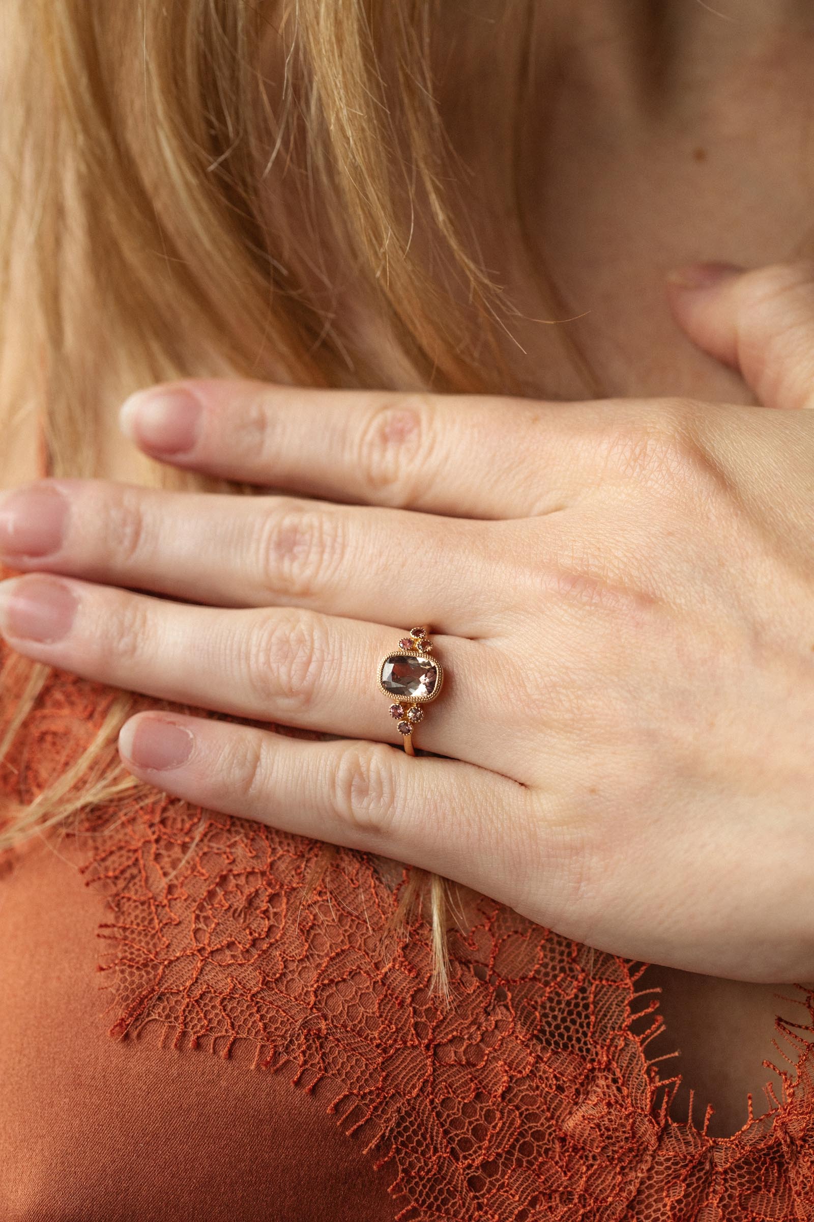 Pièce unique Bague Flora Saphirs Rose Orangés