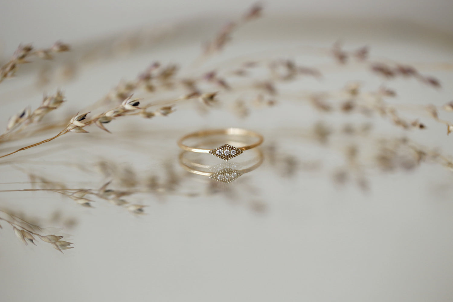 Bague Allegria Losange, Myrtille Beck. Bague fine enor et diamants