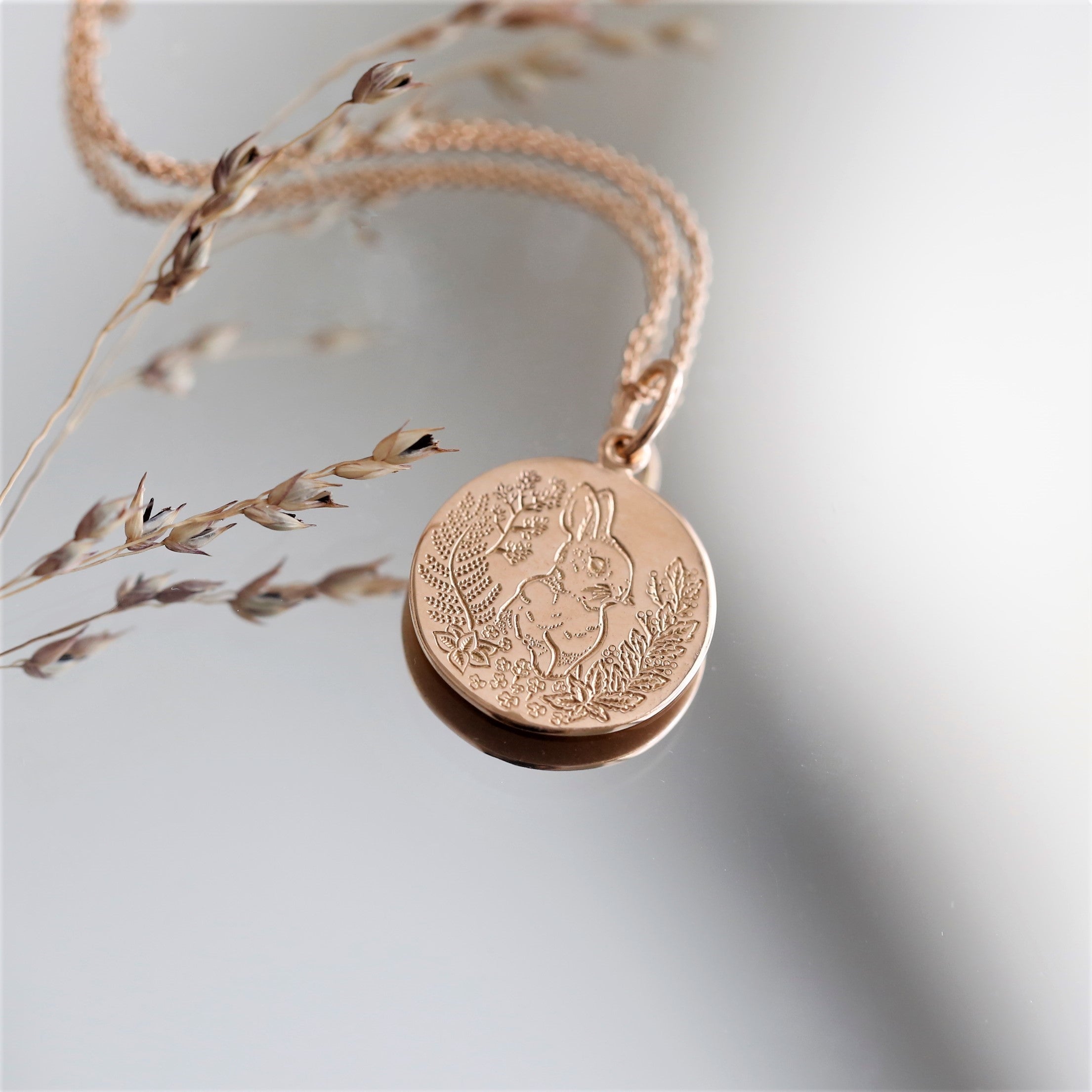 Médaille Lapin grand modèle - 1,8cm