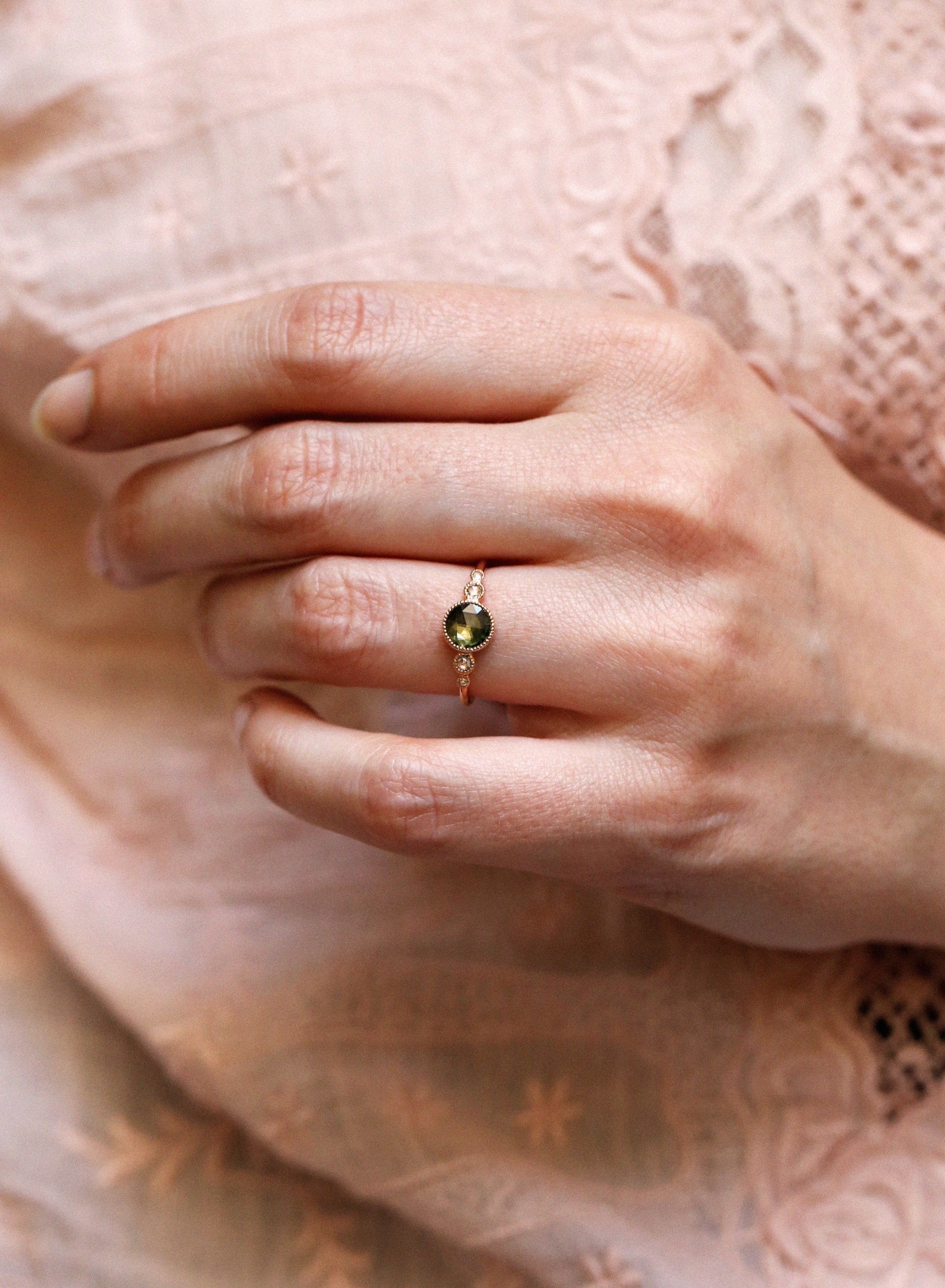 Bague Coco Saphir vert et Diamants blancs