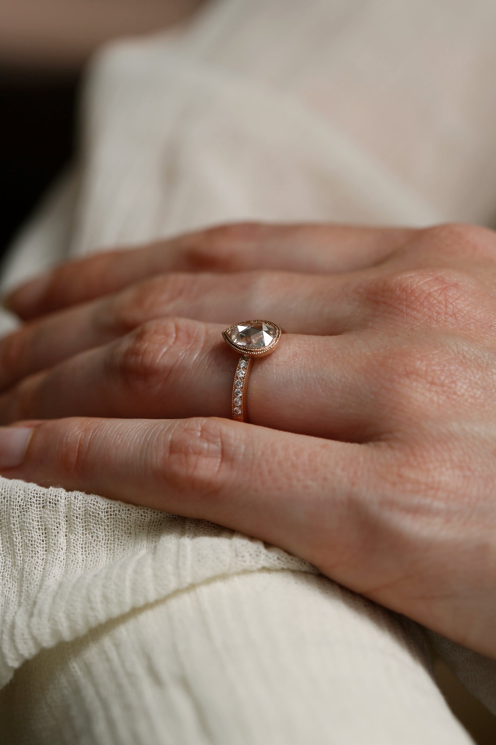 Pièce Unique n°5/2022, Bague Diamant poire