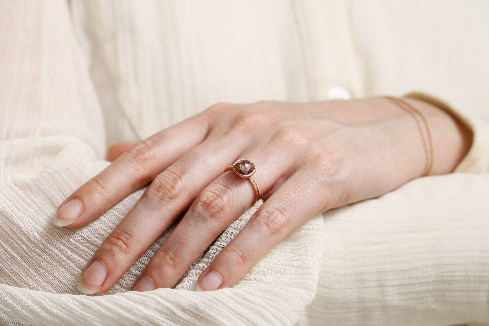 Pièce Unique N°6/2022, Solitaire double milgrain Diamant orange