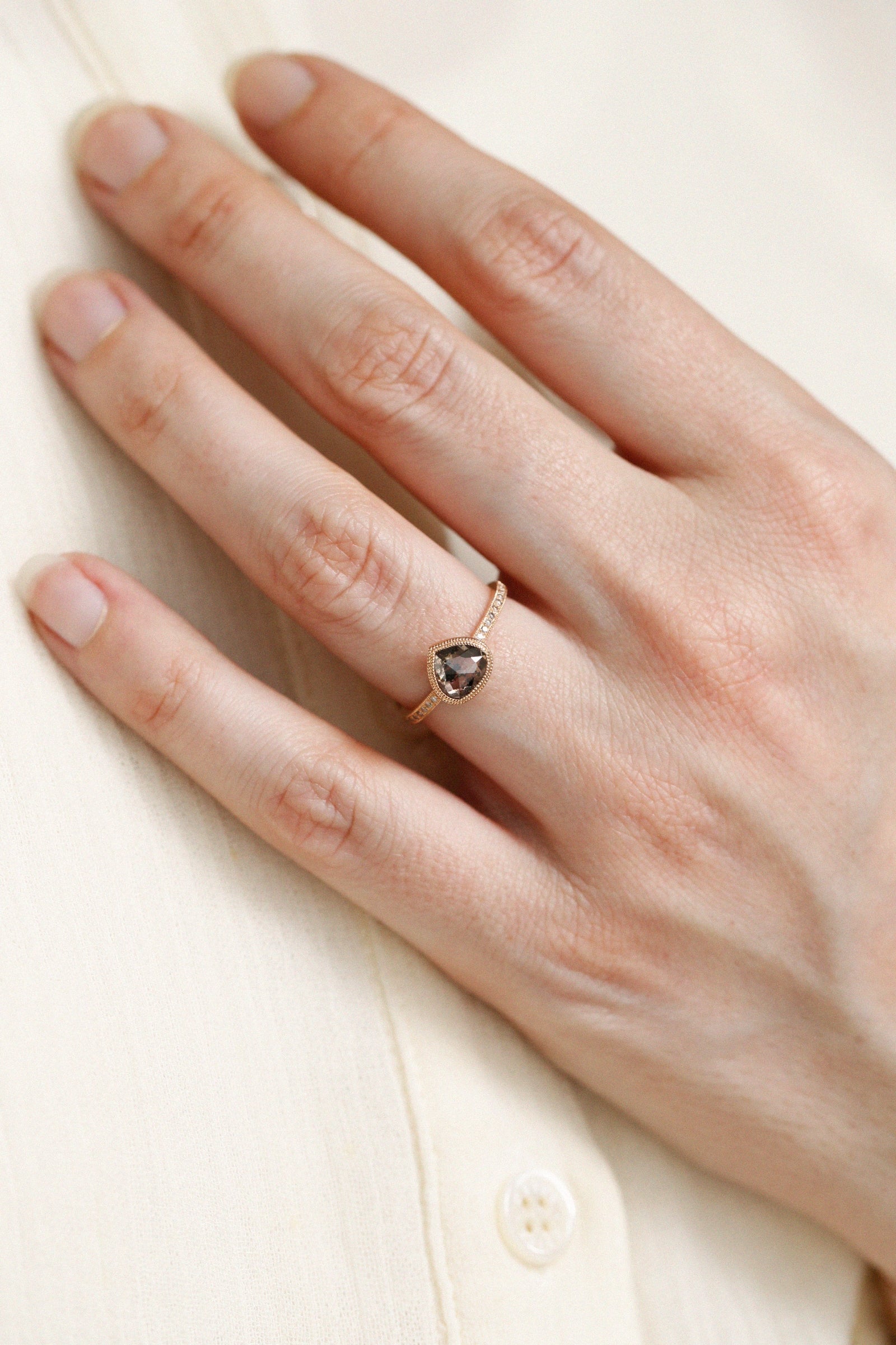 Pièce Unique n°2/2022, Bague Diamant marron glacé