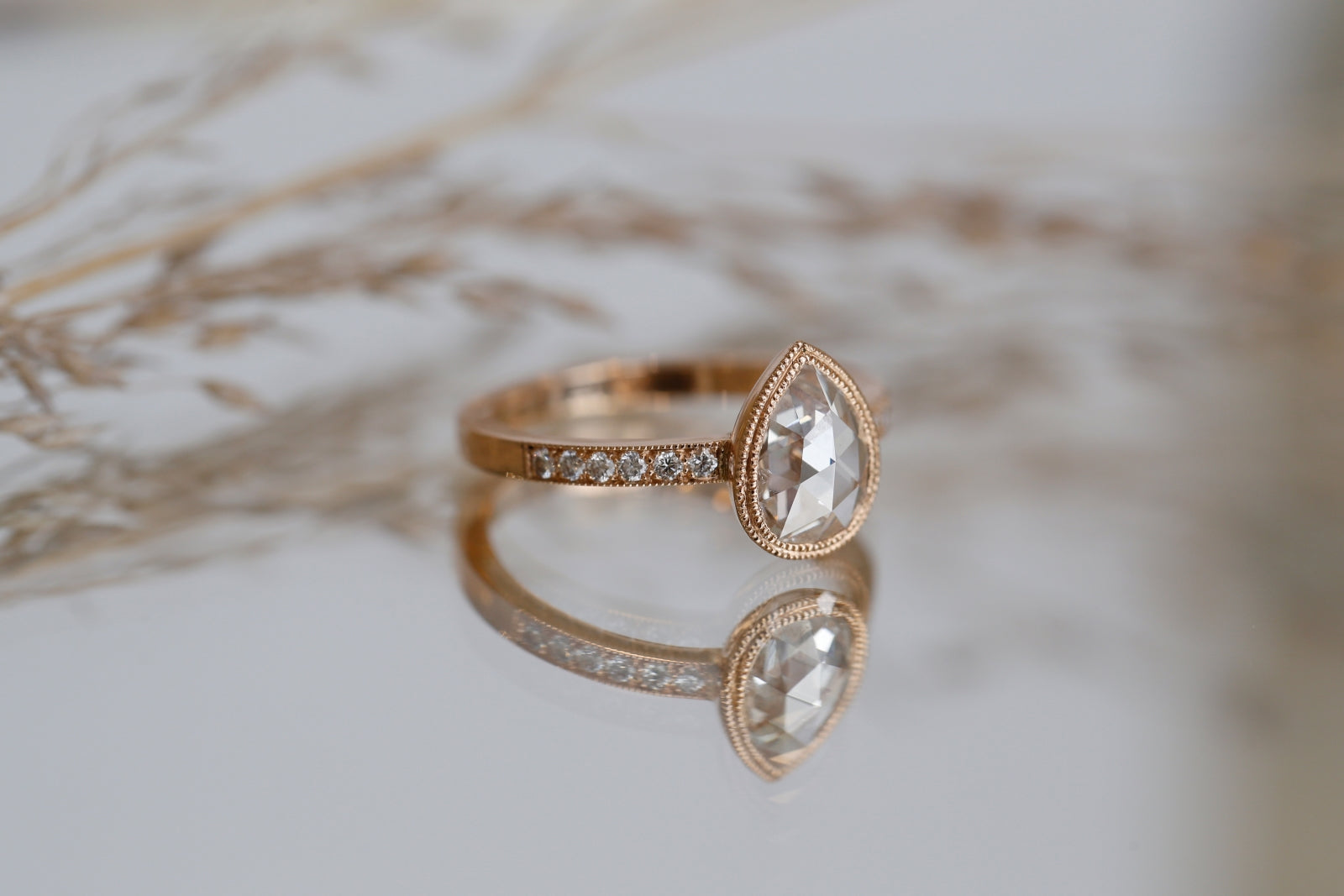 Pièce Unique n°5/2022, Bague Diamant poire
