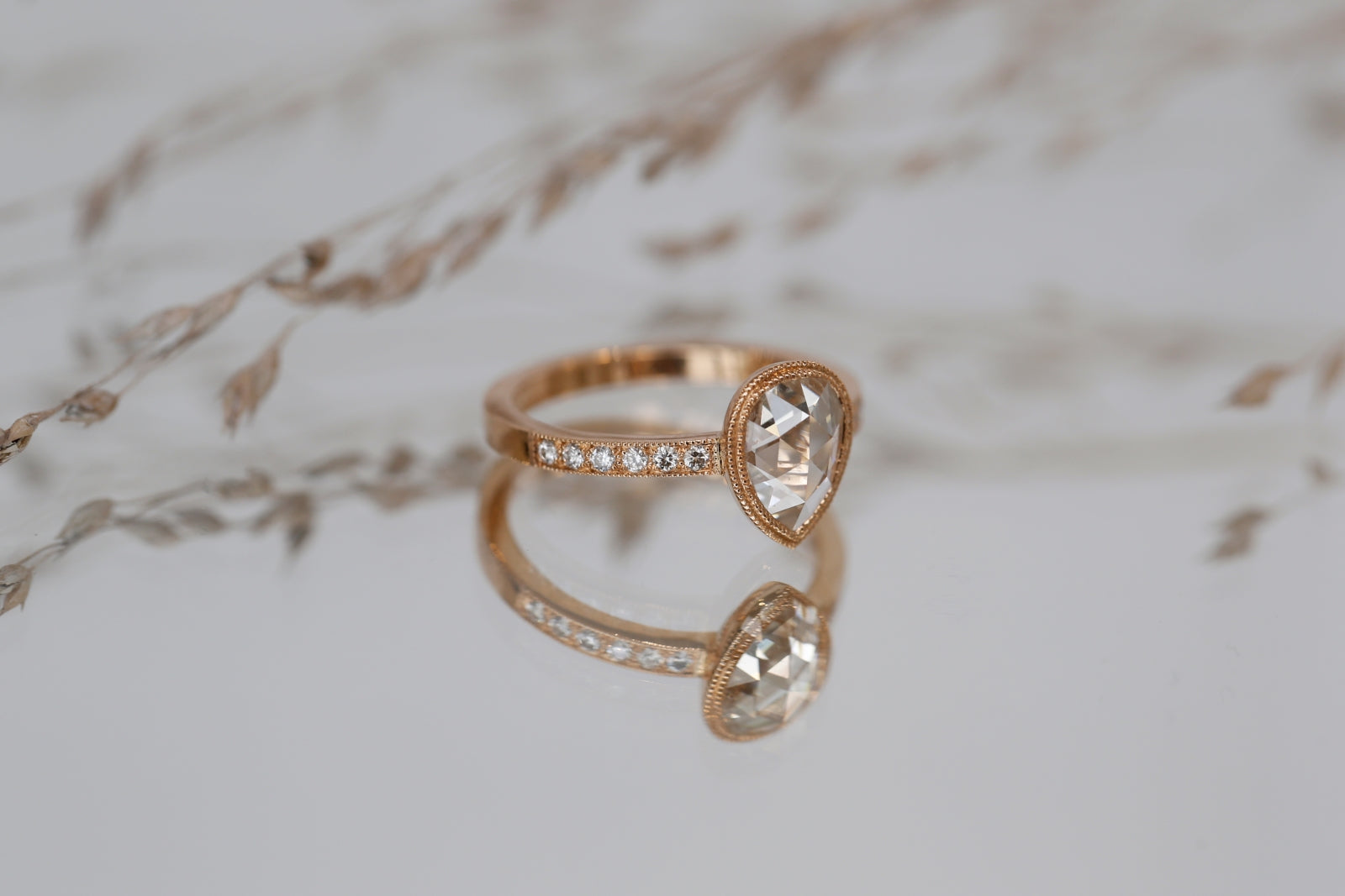 Pièce Unique n°5/2022, Bague Diamant poire