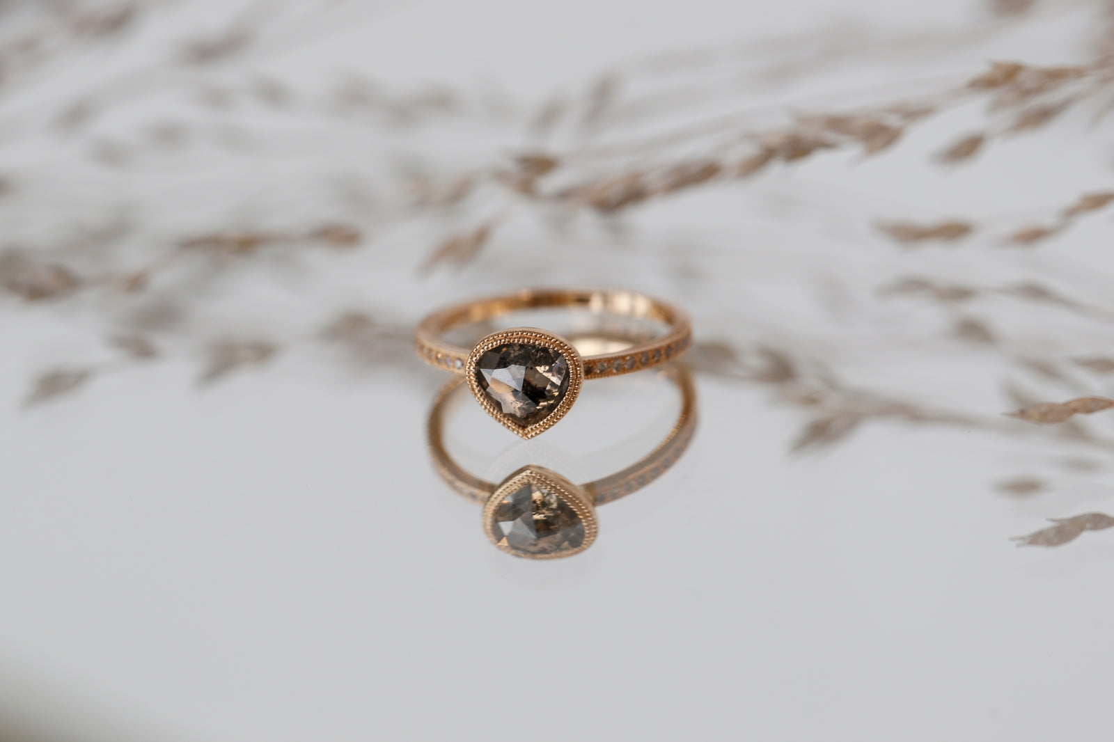Pièce Unique n°2/2022, Bague Diamant marron glacé
