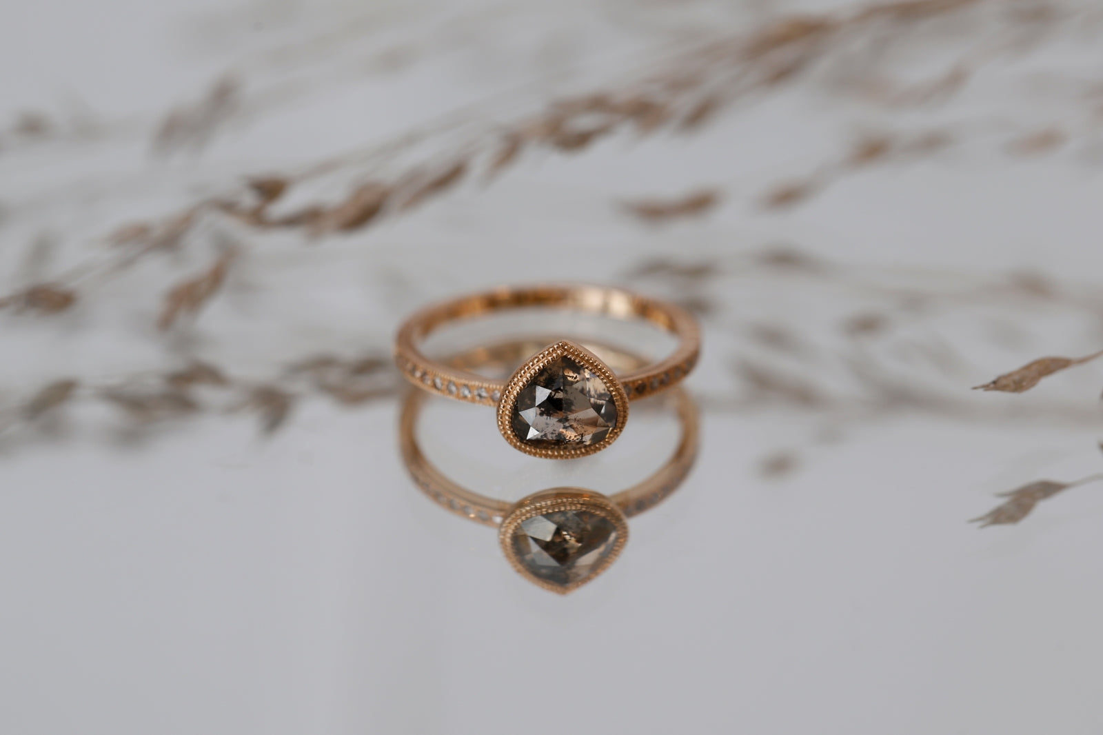 Pièce Unique n°2/2022, Bague Diamant marron glacé