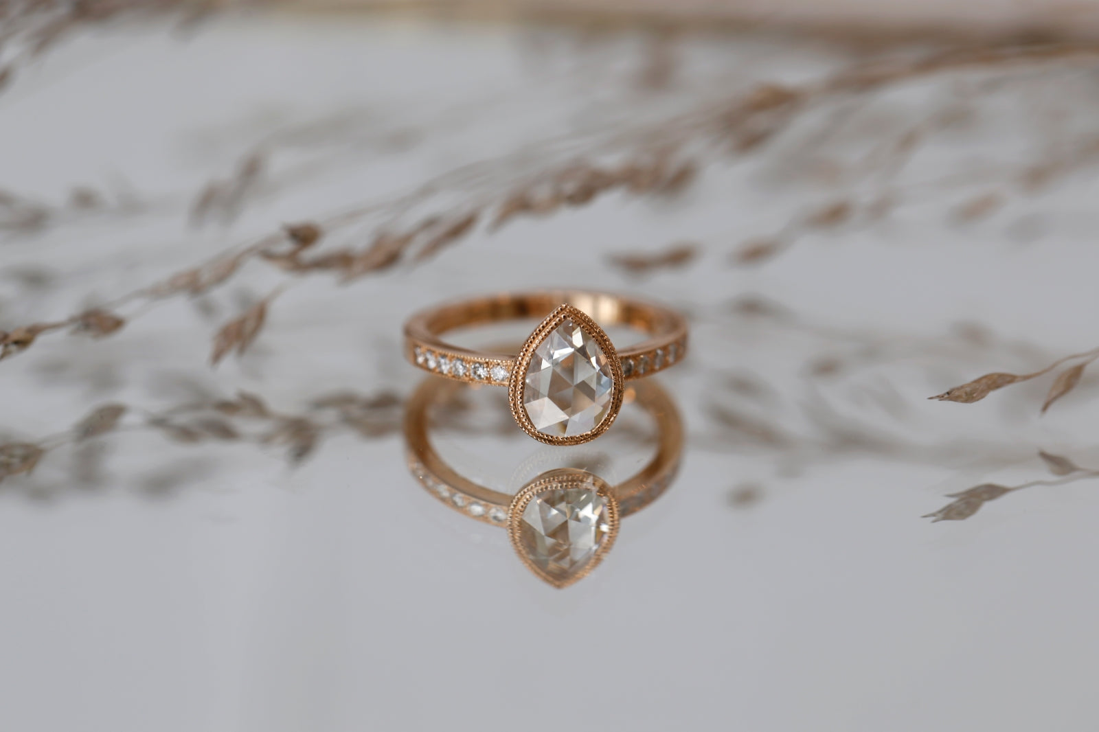 Pièce Unique n°5/2022, Bague Diamant poire