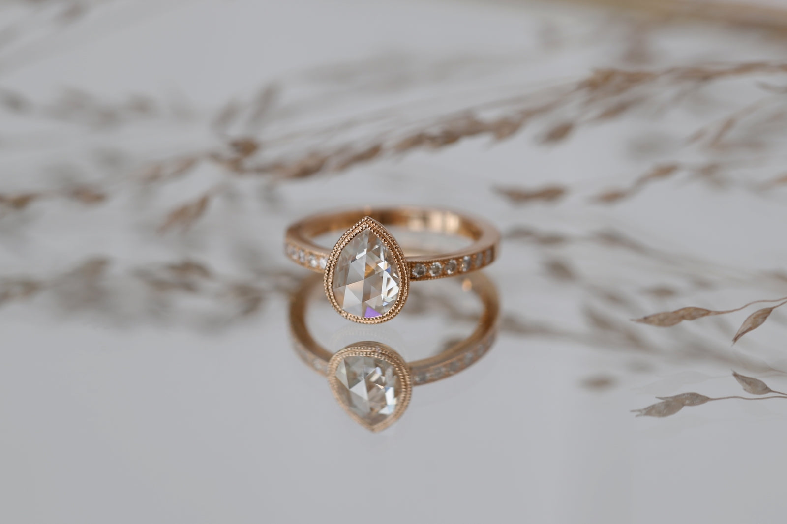 Pièce Unique n°5/2022, Bague Diamant poire
