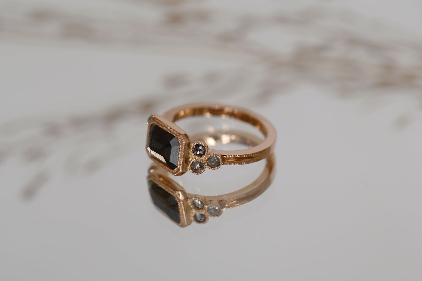 Pièce unique n°4/2022, Bague Flora Salt & Pepper et Nas Grey