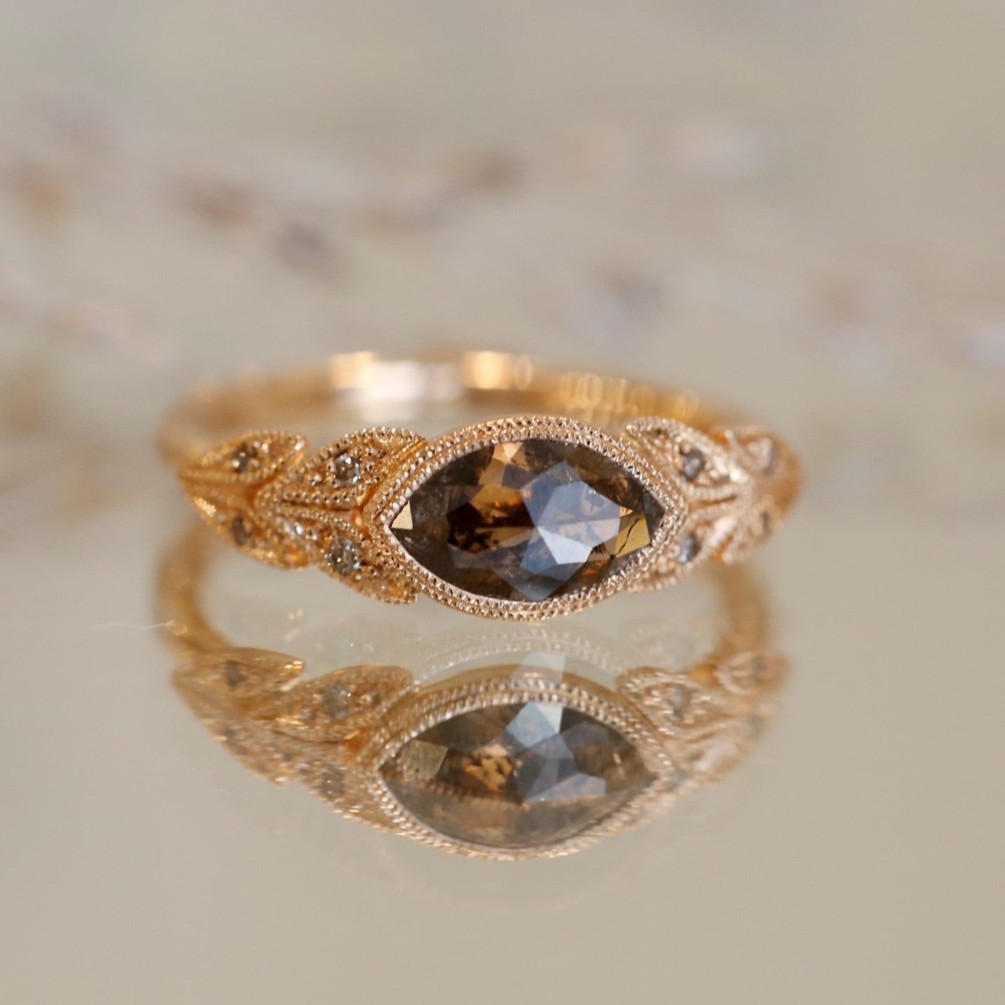 Bague Feuillage Diamant brun, Pièce Unique