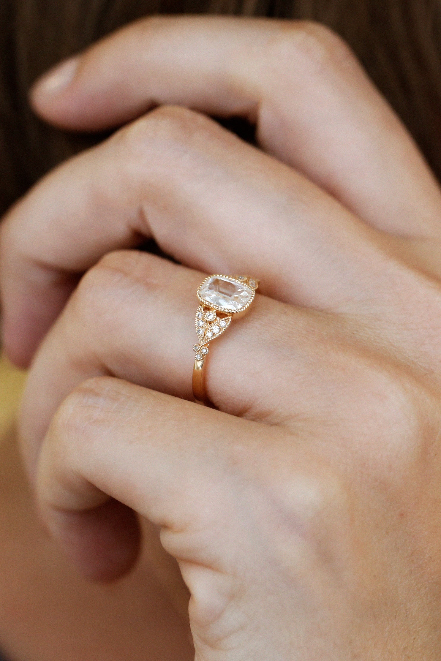 Bague Feuillage Diamant Coussin ovale, Pièce Unique