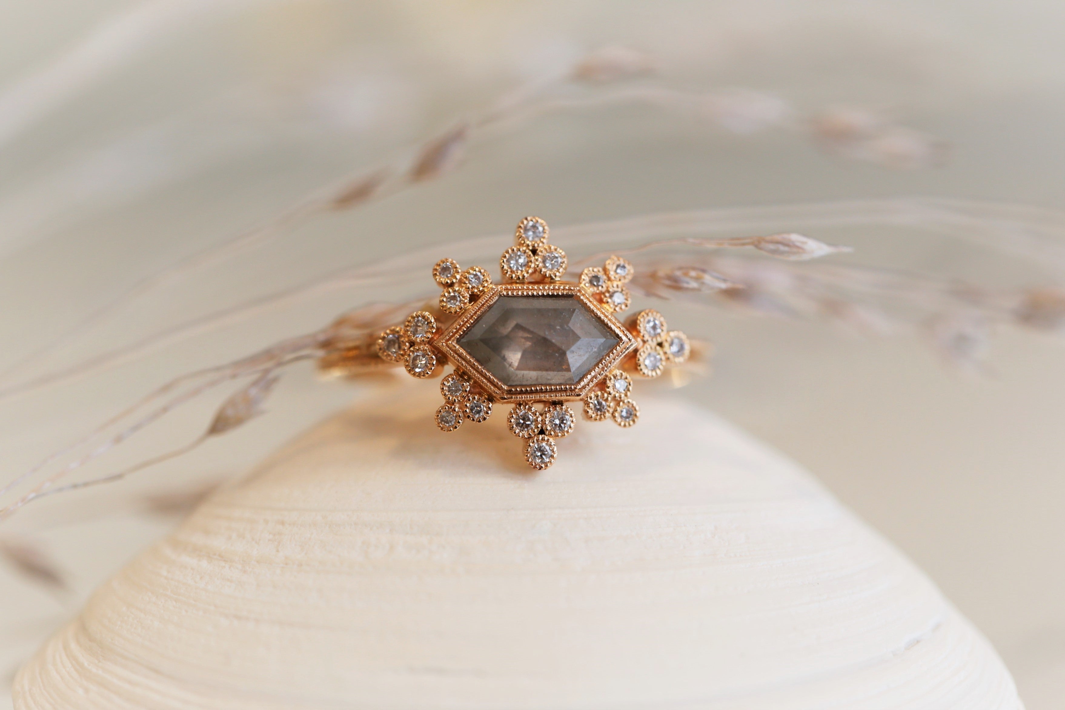 Bague Flocon Icy hexagonale, Pièce Unique