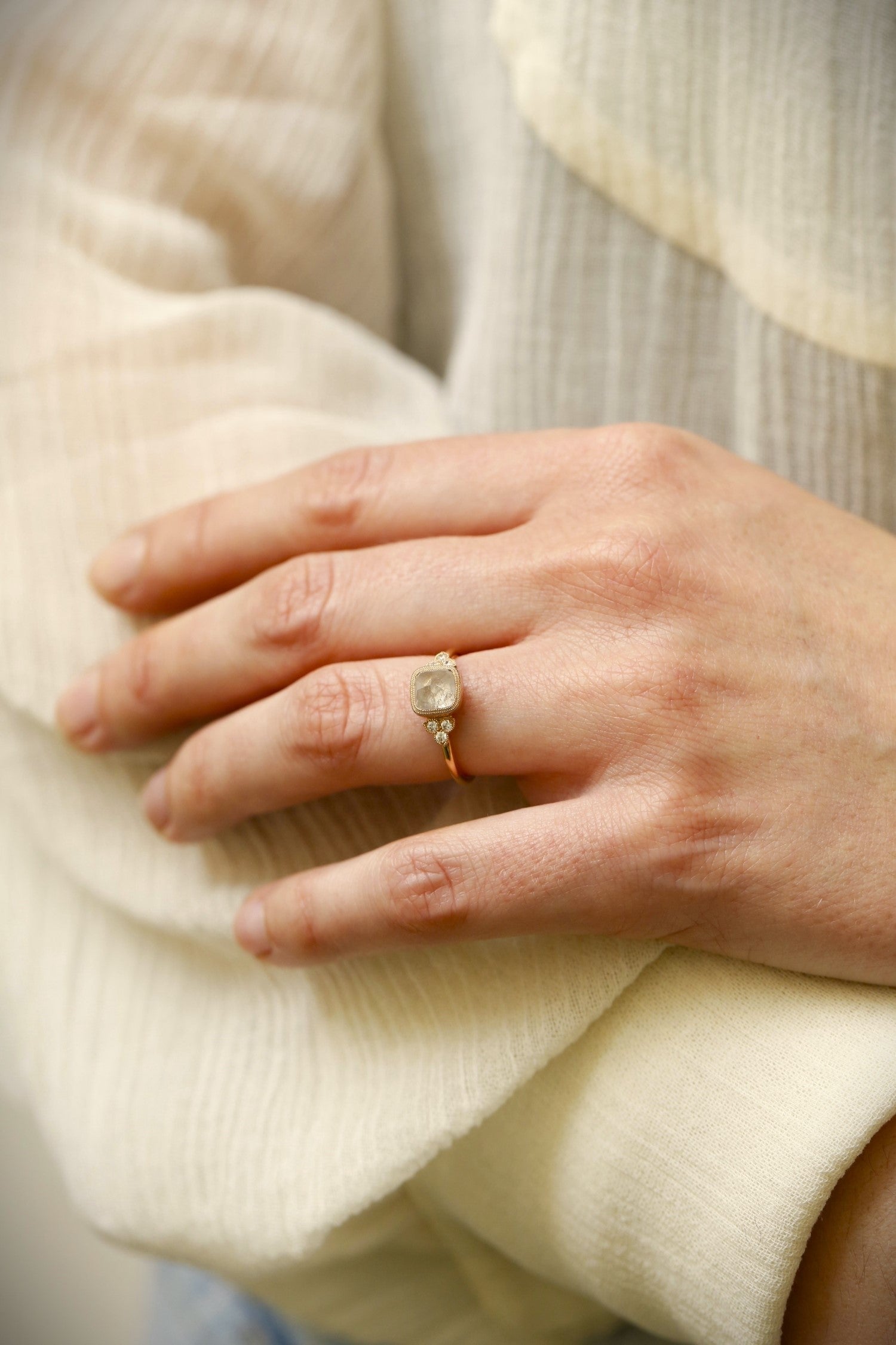 Pièce Unique Bague Flora Diamant coussin Icy